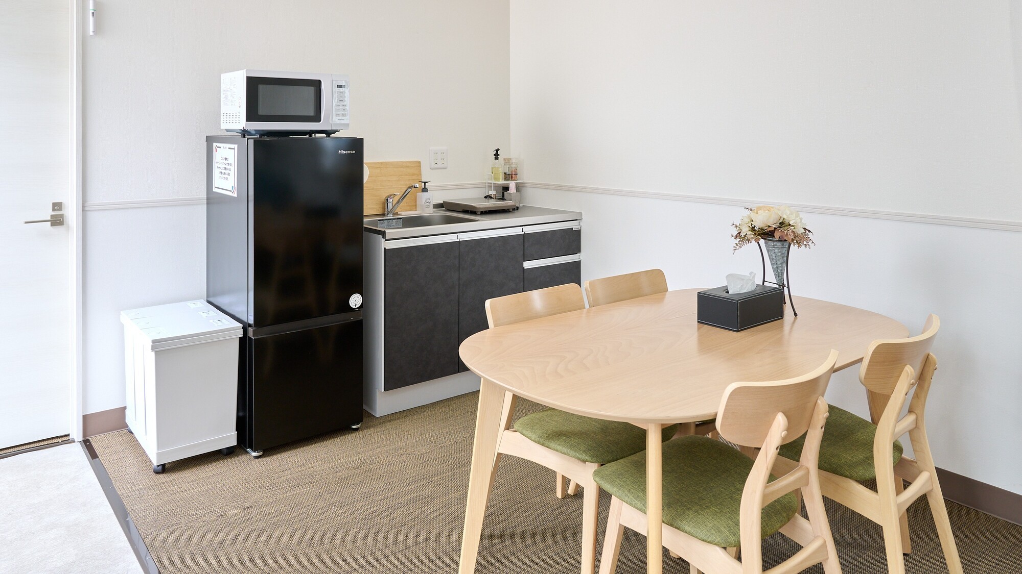 トレーラー内観