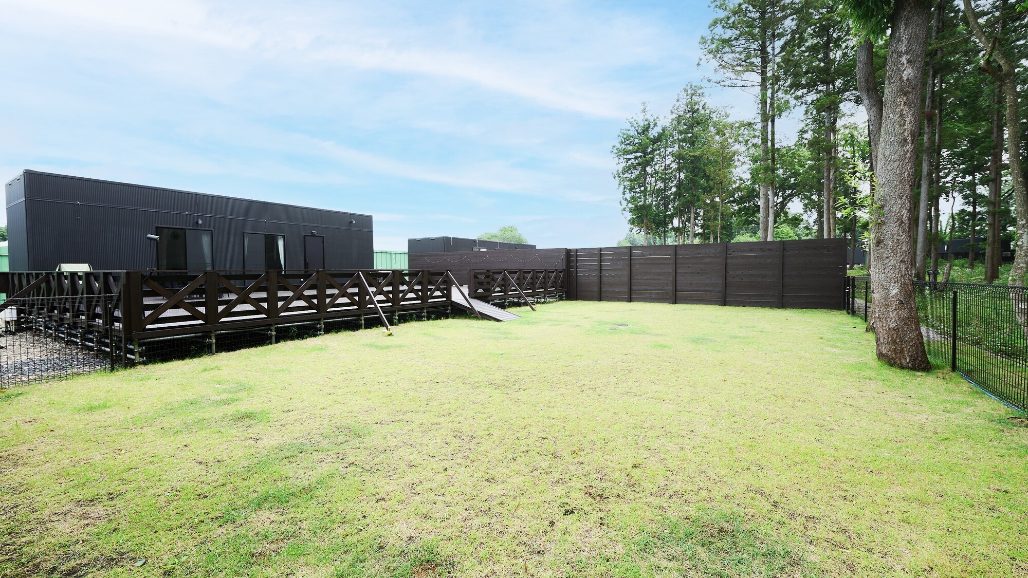 A　ロフト・ウッドデッキ・専用ドッグラン