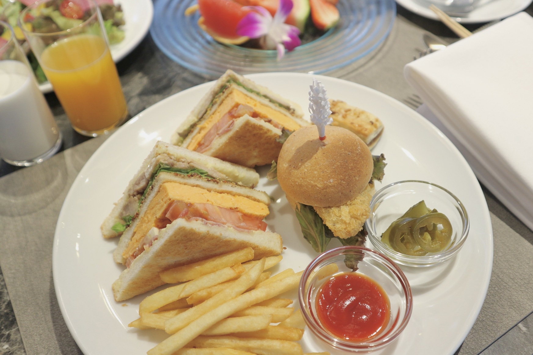 【無料レンタカー付】朝食付きプラン