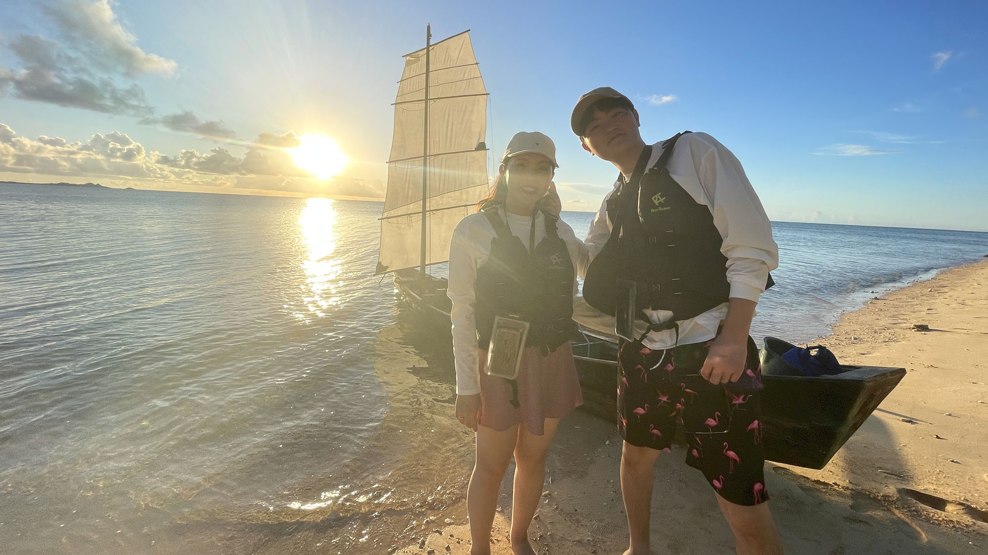 ・【アクティビティ】伝統の帆掛けサバニで、茜色の海をゆく贅沢体験（有料）