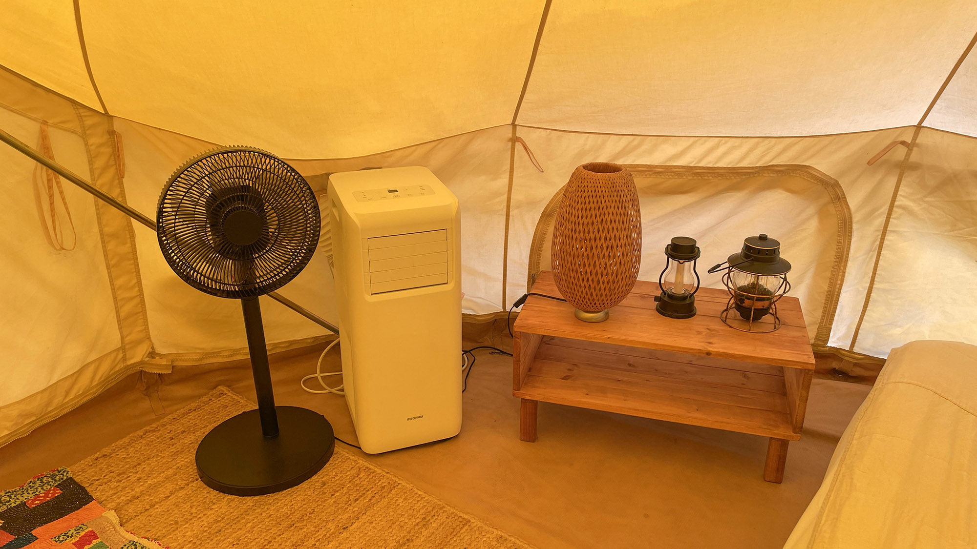 ・【設備】エアコンや扇風機完備。テント内でも快適にお過ごしいただけます