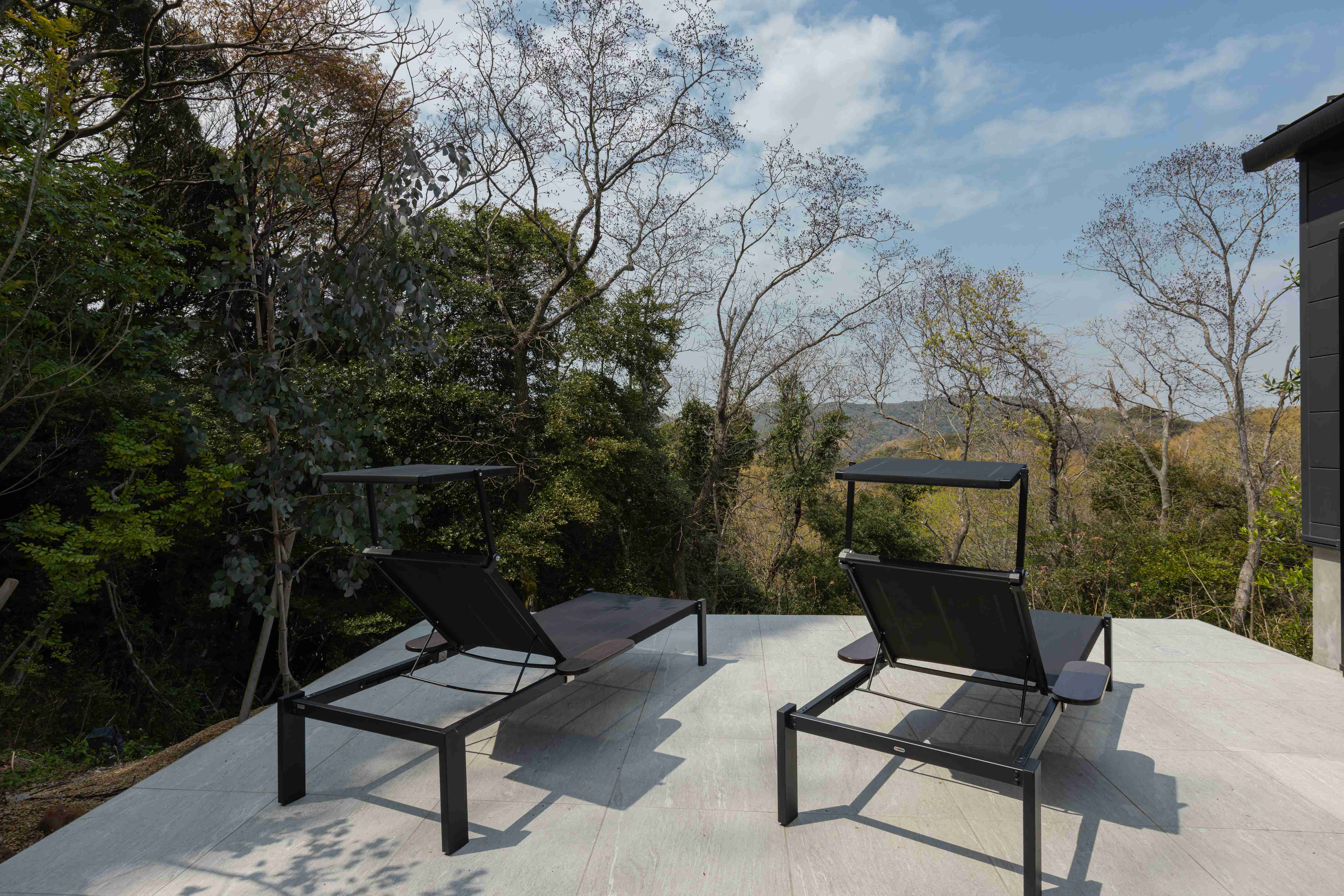 癒庭　外気浴スペース