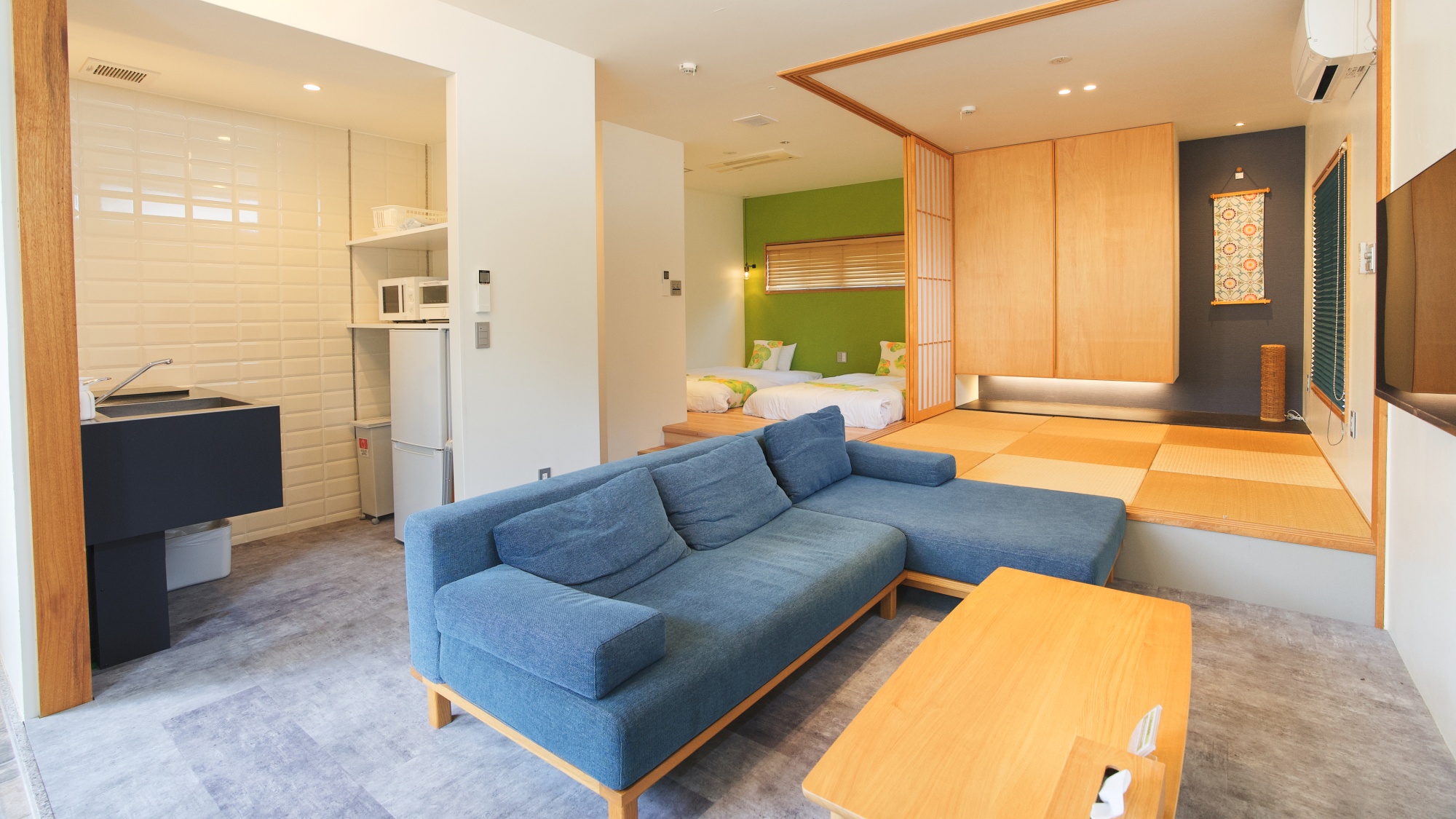 *【C棟】リビング。統一されたデザインでスタイリッシュなお部屋です。