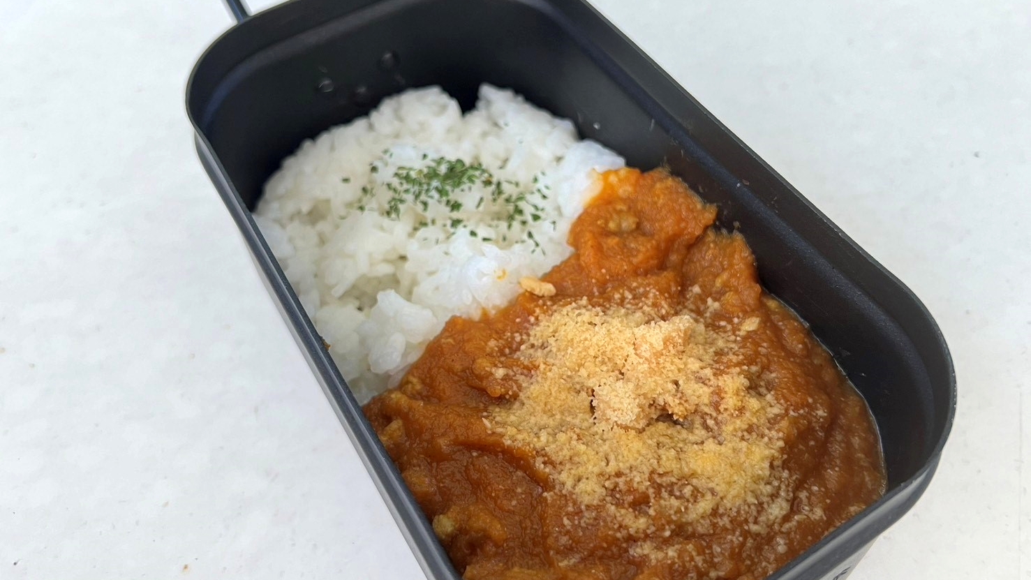 *【BBQキャンプ飯】お子様限定アグー豚のカレーは別途1,100円（税込）でご用意できます。