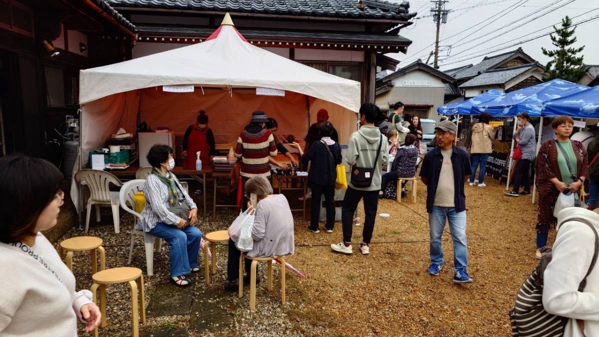 【ゲストハウス大広間貸切5〜10名割安】当館より車で15分　織田信長一族発祥の地　築60年伝統古民家