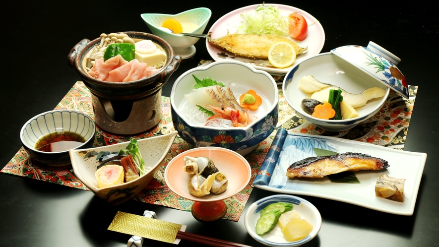 【食事】信州の山と日本海の幸、どっちも味わえるボリューム満点夕食！