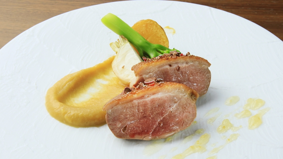 【5％OFF】【楽天スーパーSALE】仙石原で贅沢な食と自由な過ごし方を味わう＜■プレミアムコース＞