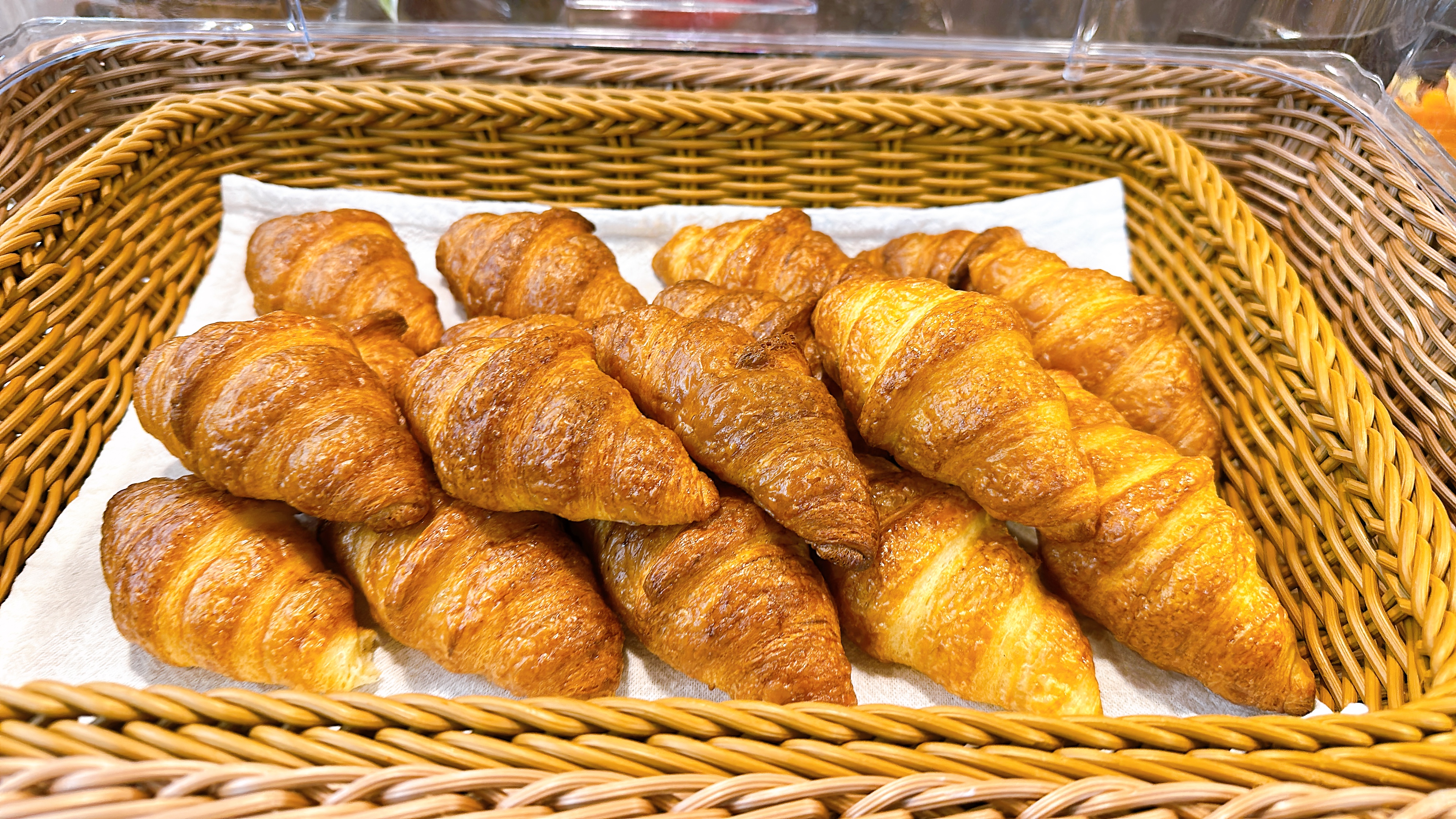 朝食レストラン-クロワッサン