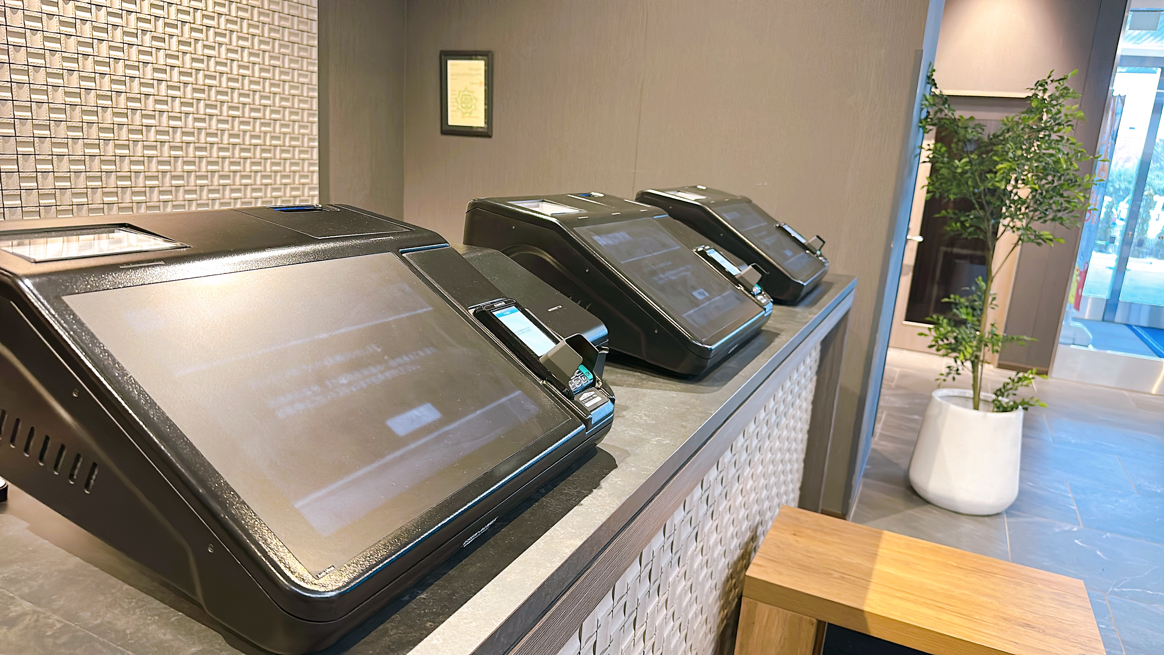 セルフチェックイン機