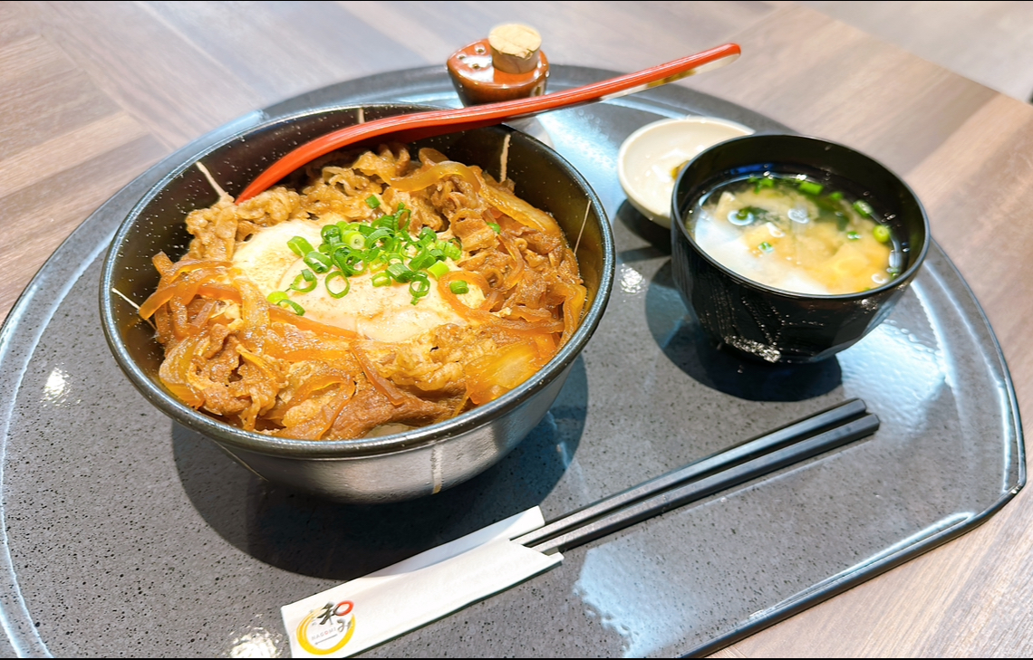 夕食レストラン-牛すき焼き丼