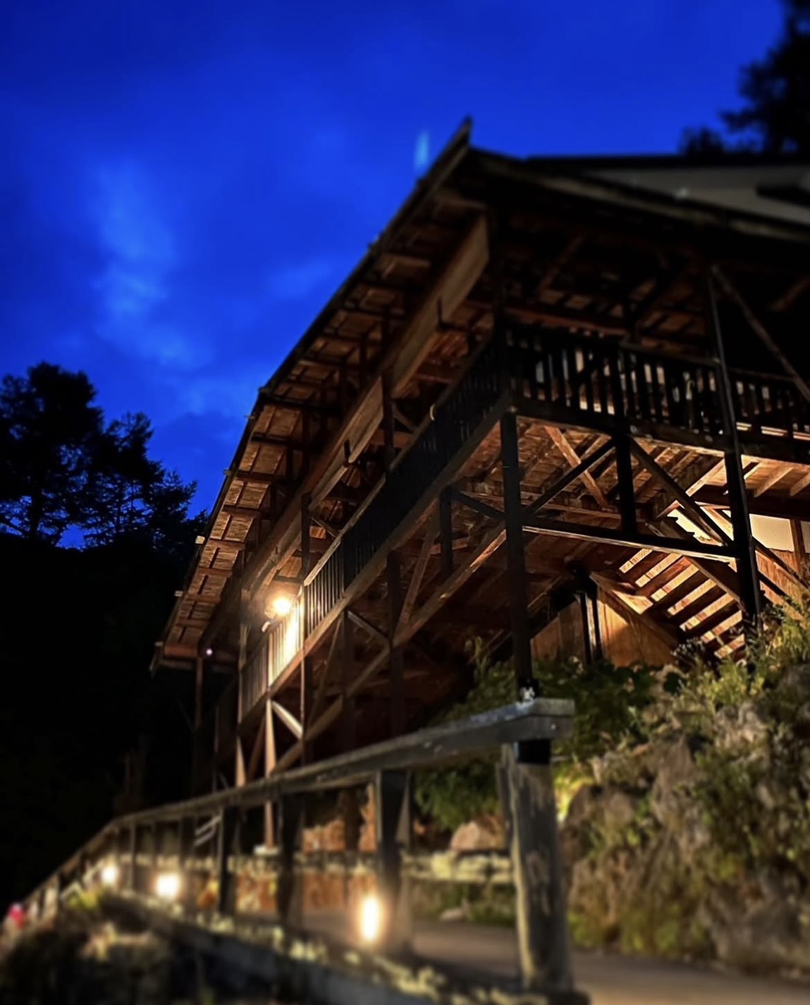 球道　夜景