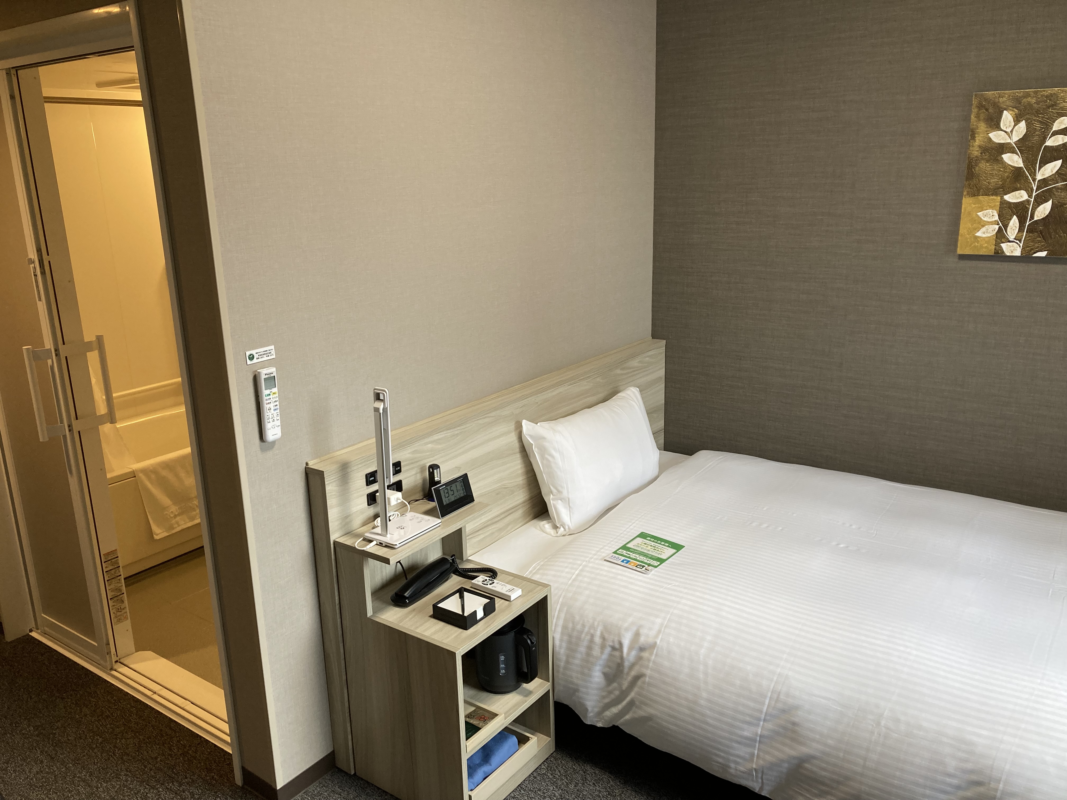 バリアフリールーム　ベッドサイズ130&times;200（20平米）