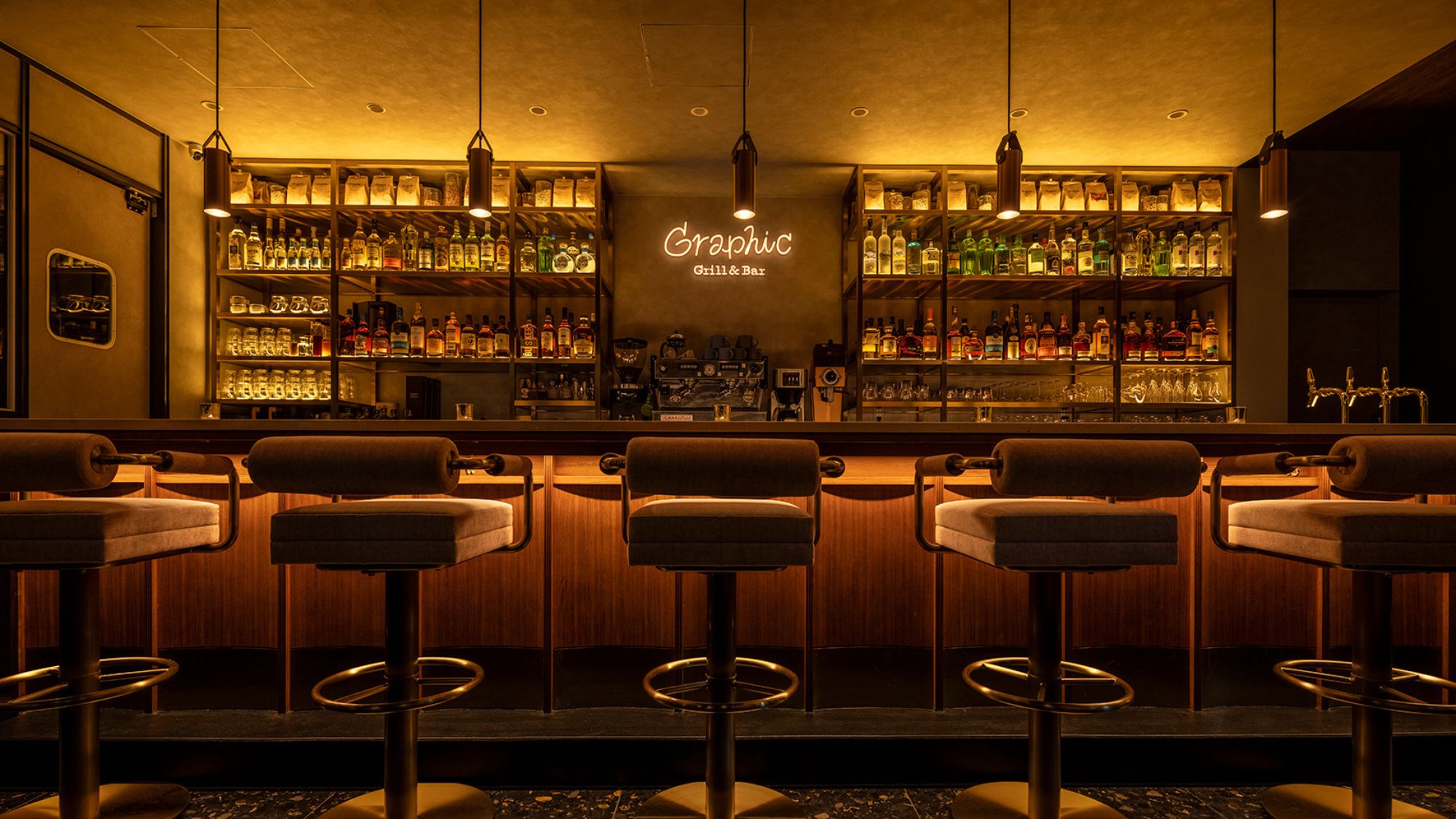 ホテル併設のGraphic Grill & Bar