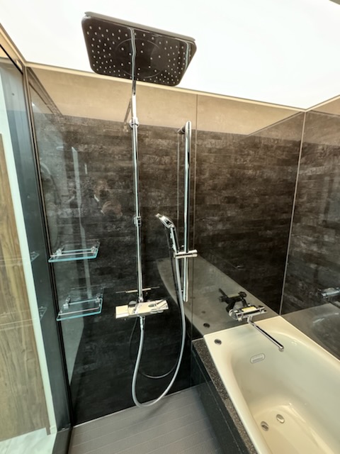 ロイヤルツインパナソニックL クラスバス1616