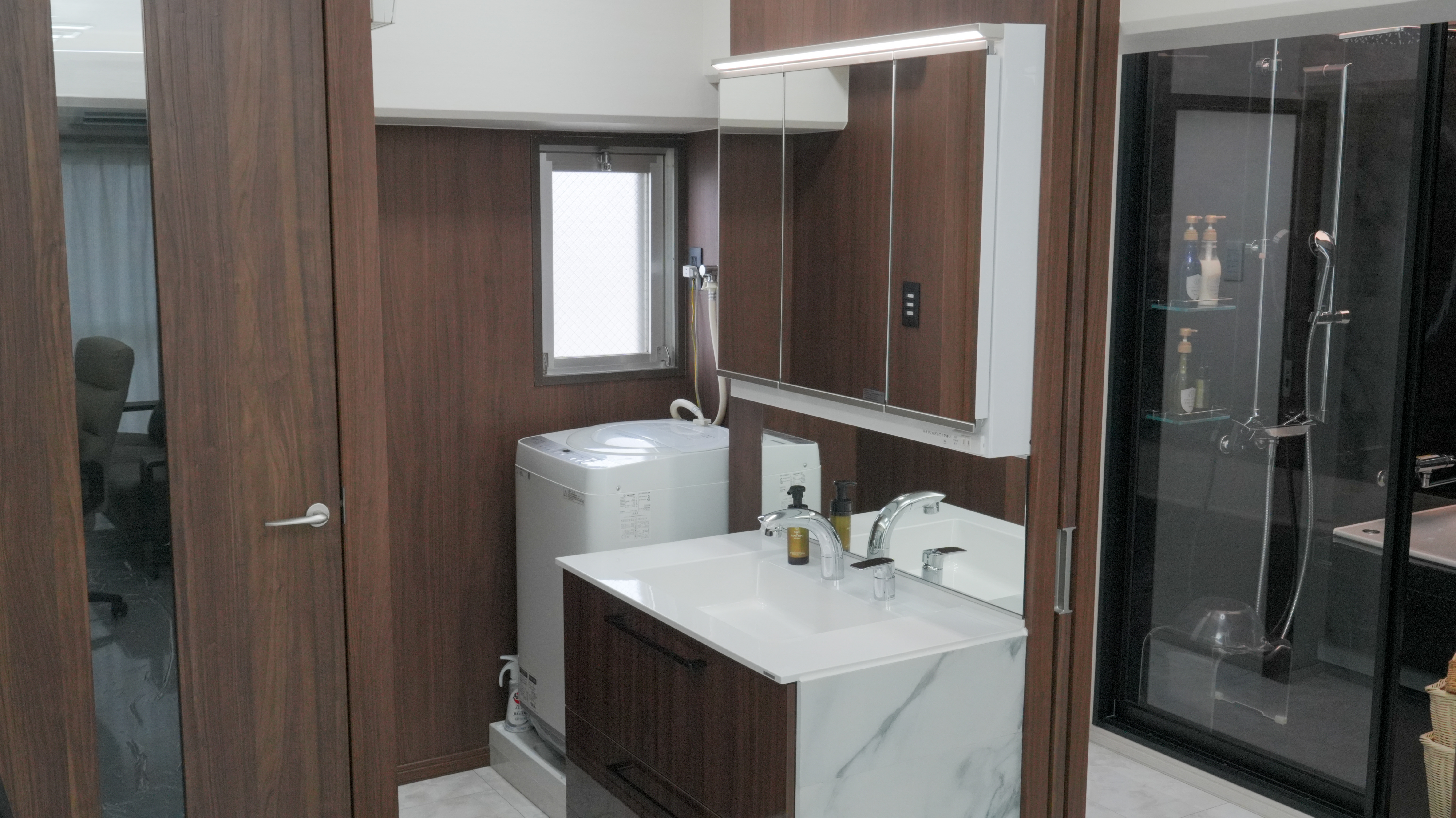 ロイヤルツイン（禁煙）シャンプードレッサー、洗濯機