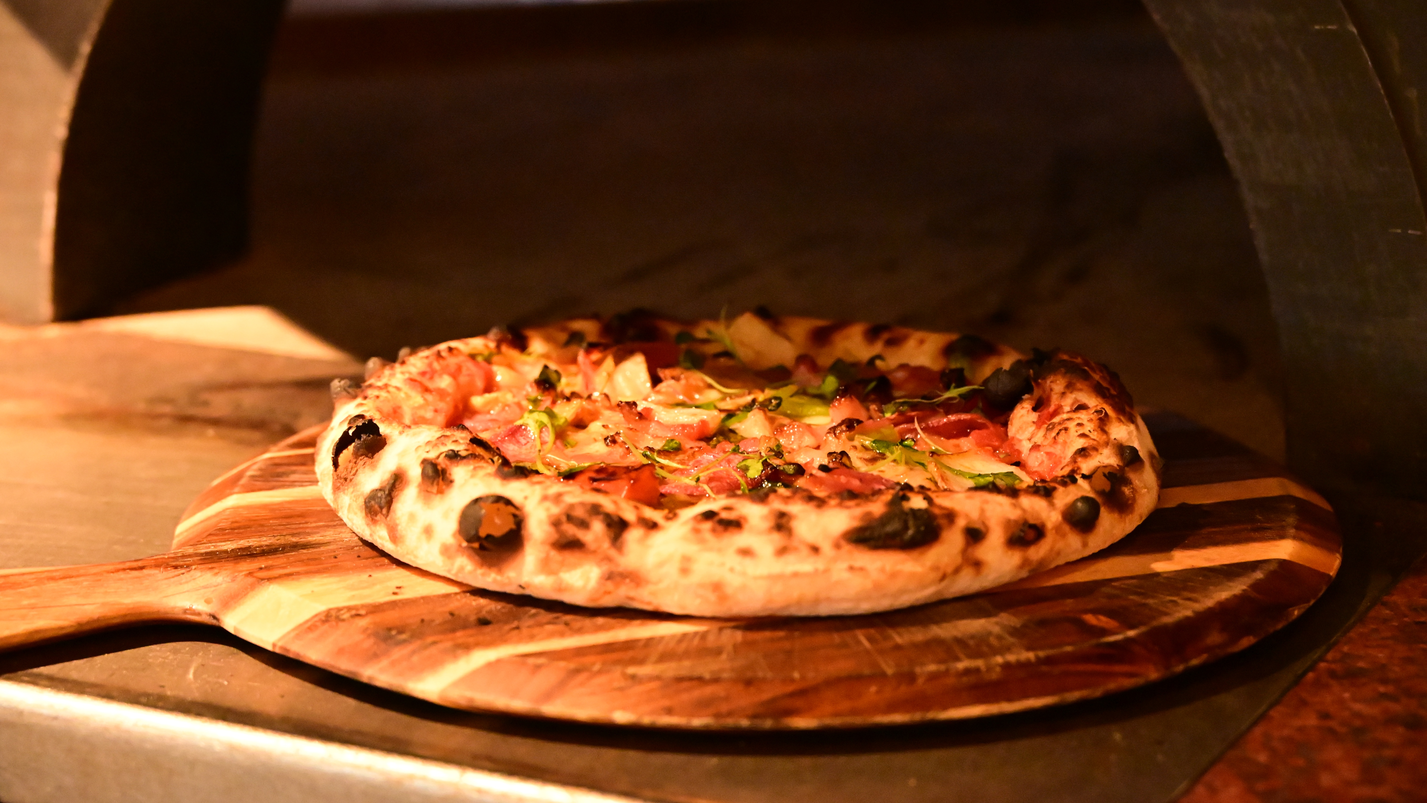 【夕食】焼きたてピザをライブキッチンから出来立てでご提供