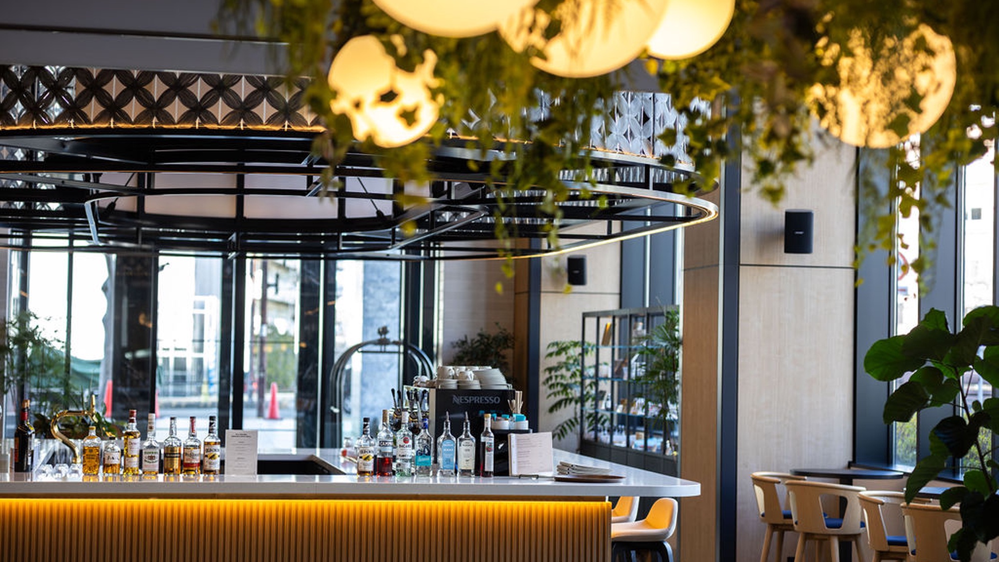 【ソーシャルラウンジ】友人や同僚をお誘いの上、コーヒーブレイクや晩酌をお楽しみください