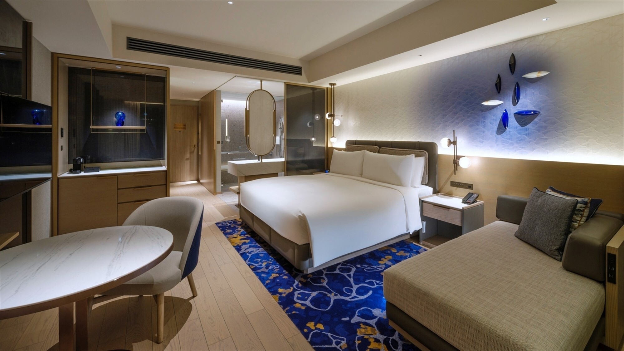 プレミアムキング マウンテンビュー バルコニー