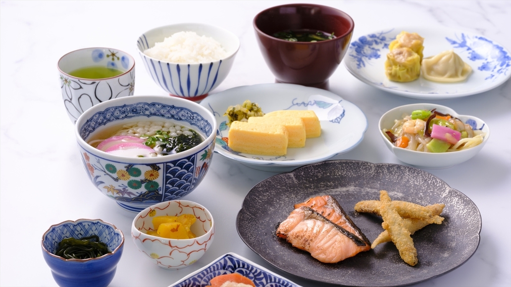【夏季限定】　朝食＆夏のごほうびステイ　〜ホテルクレジット３，０００円付〜