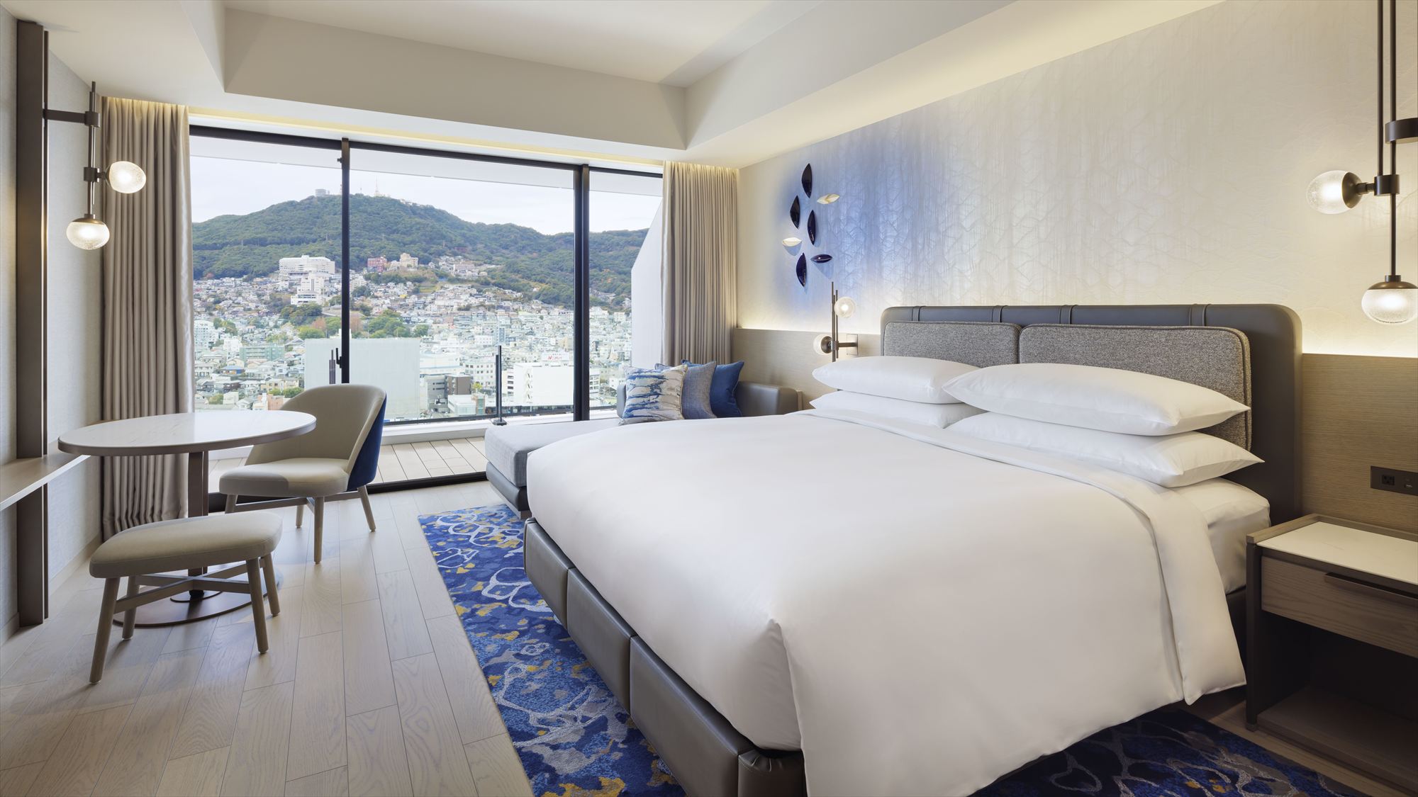 プレミアムキング マウンテンビュー バルコニー