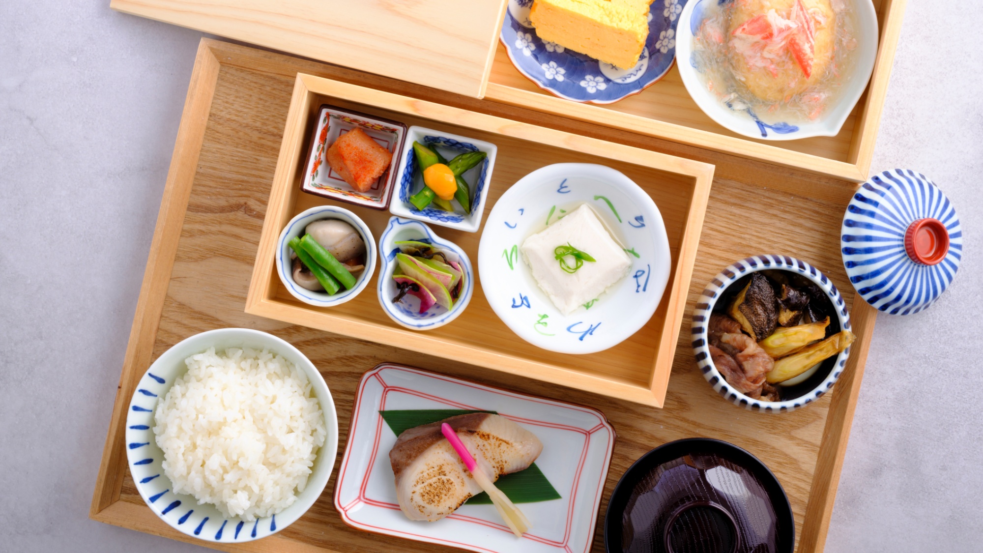 ルームサービス和朝食イメージ