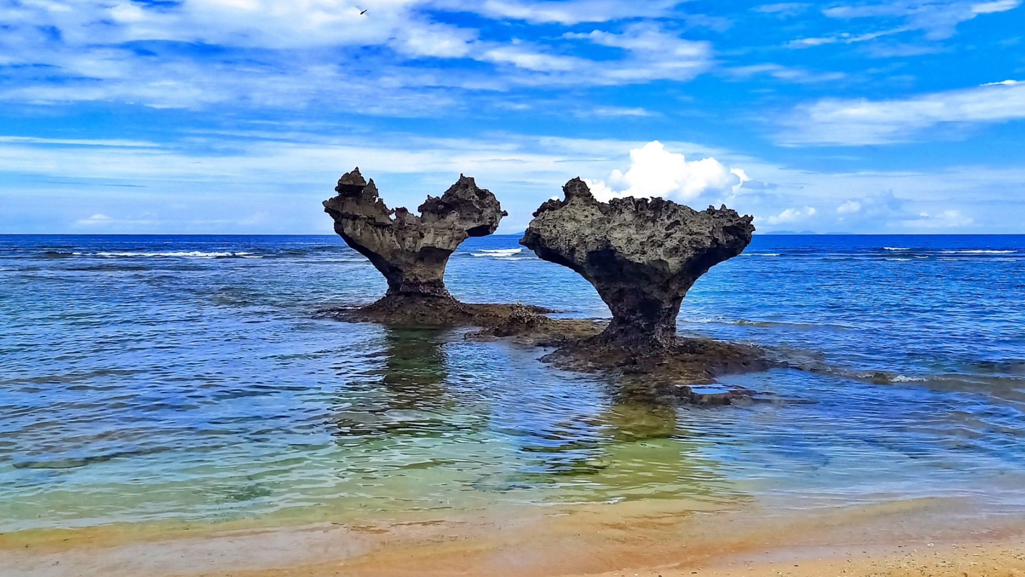 ハートロック（古宇利島）