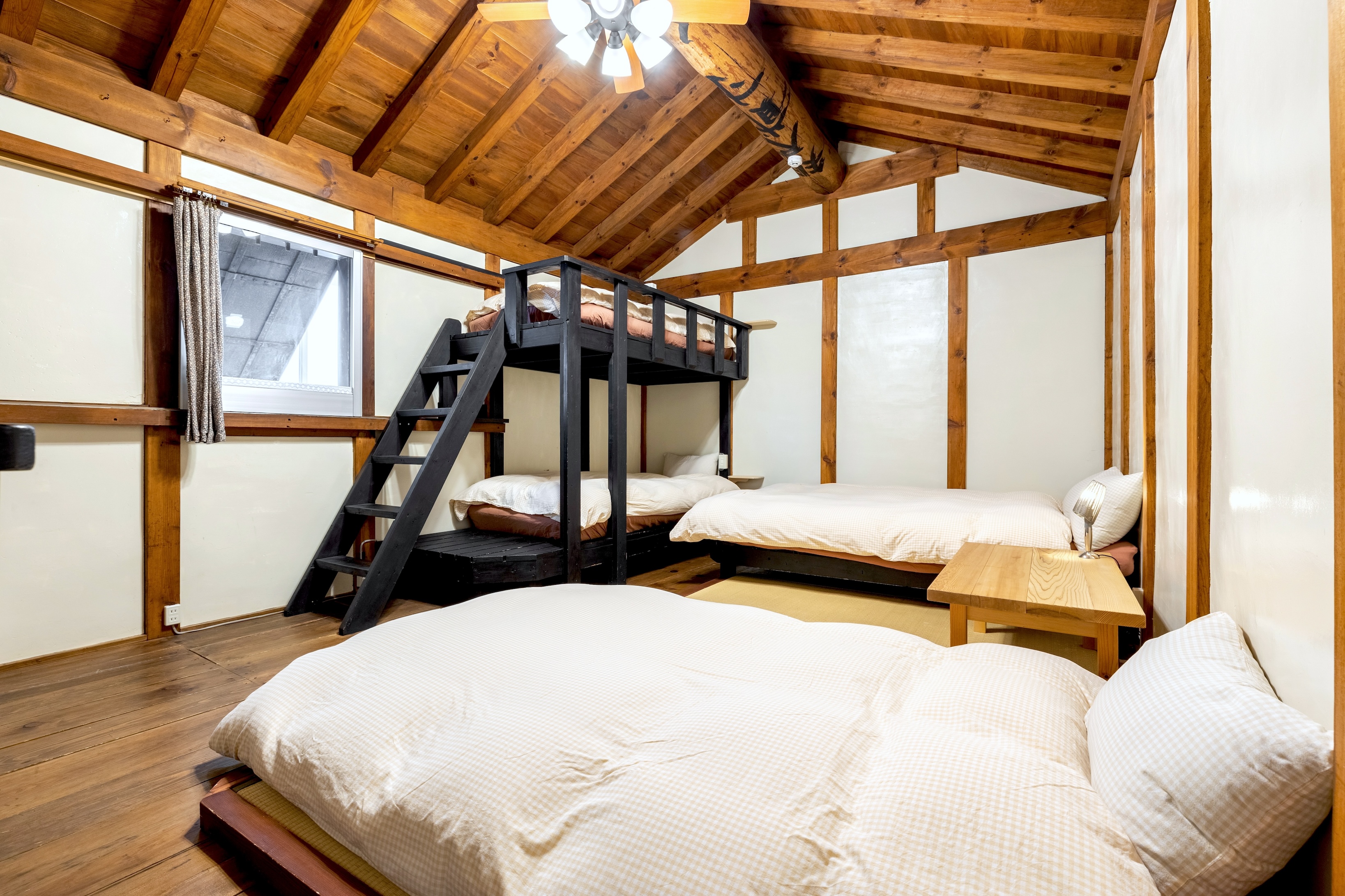 【KURA/蔵】ベッドルーム