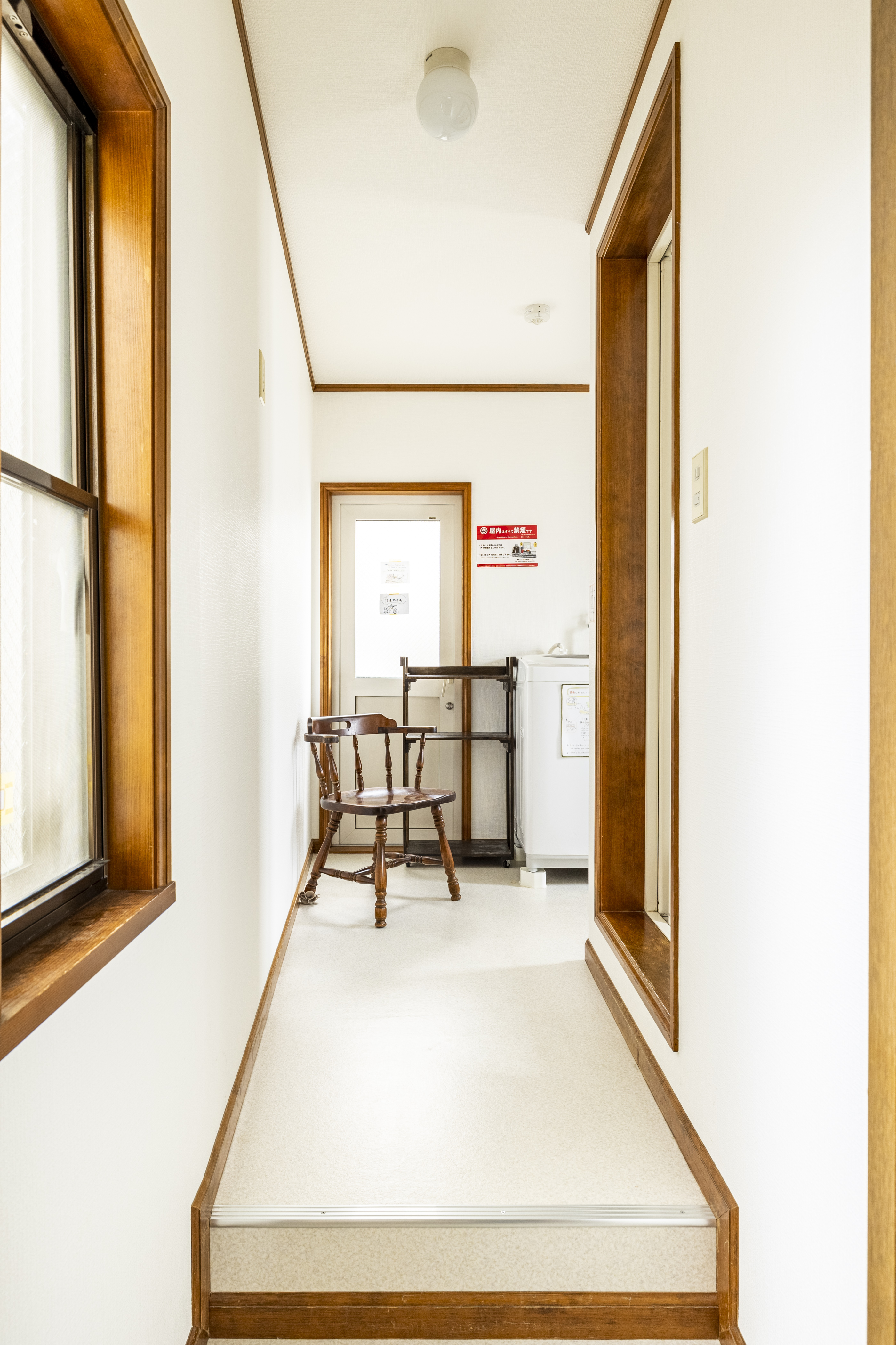 【NIKAI/二階】バルコニーへのドア