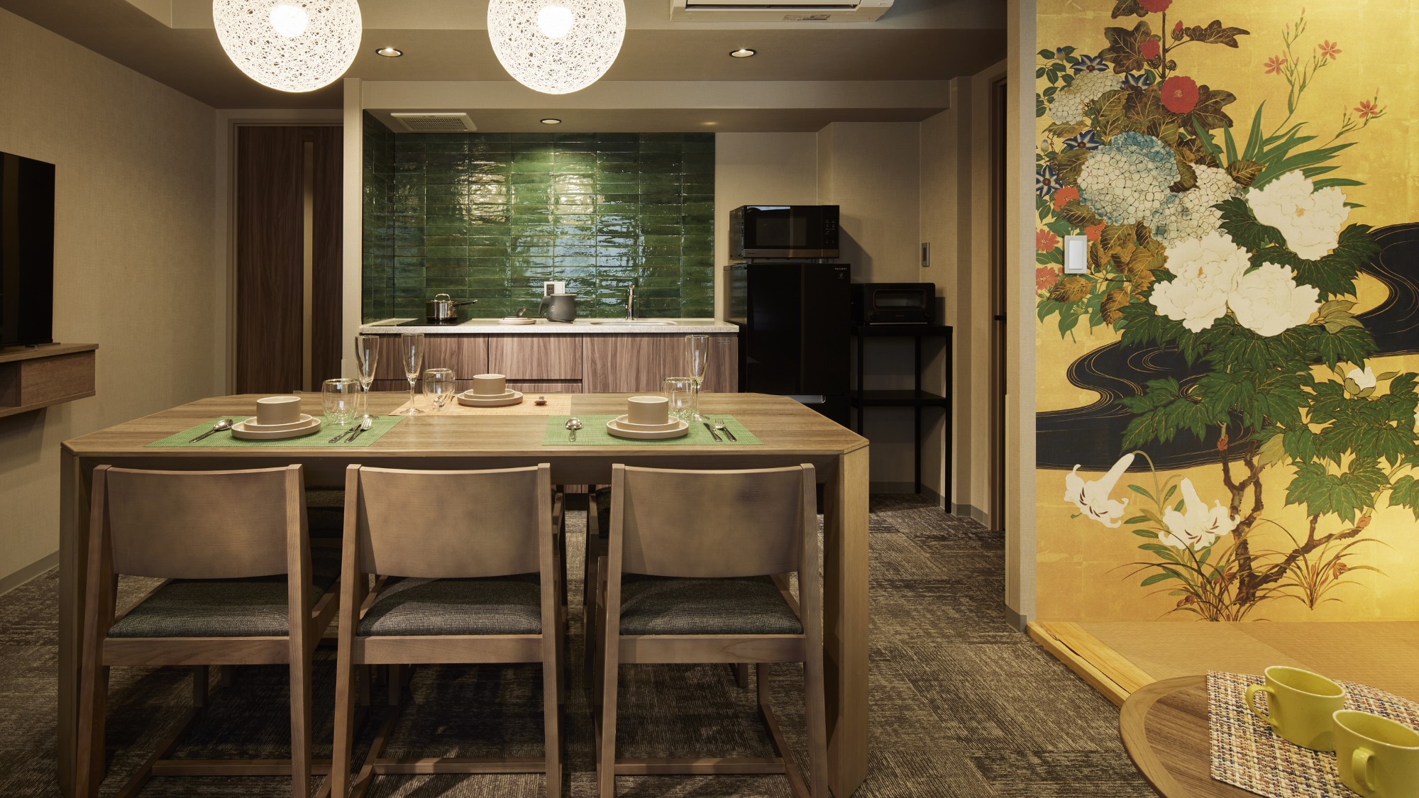 Deluxe Suite 6 Beds Japanese Style