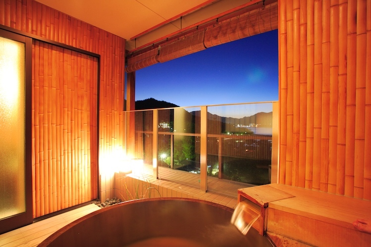 501 open-air bath guest room