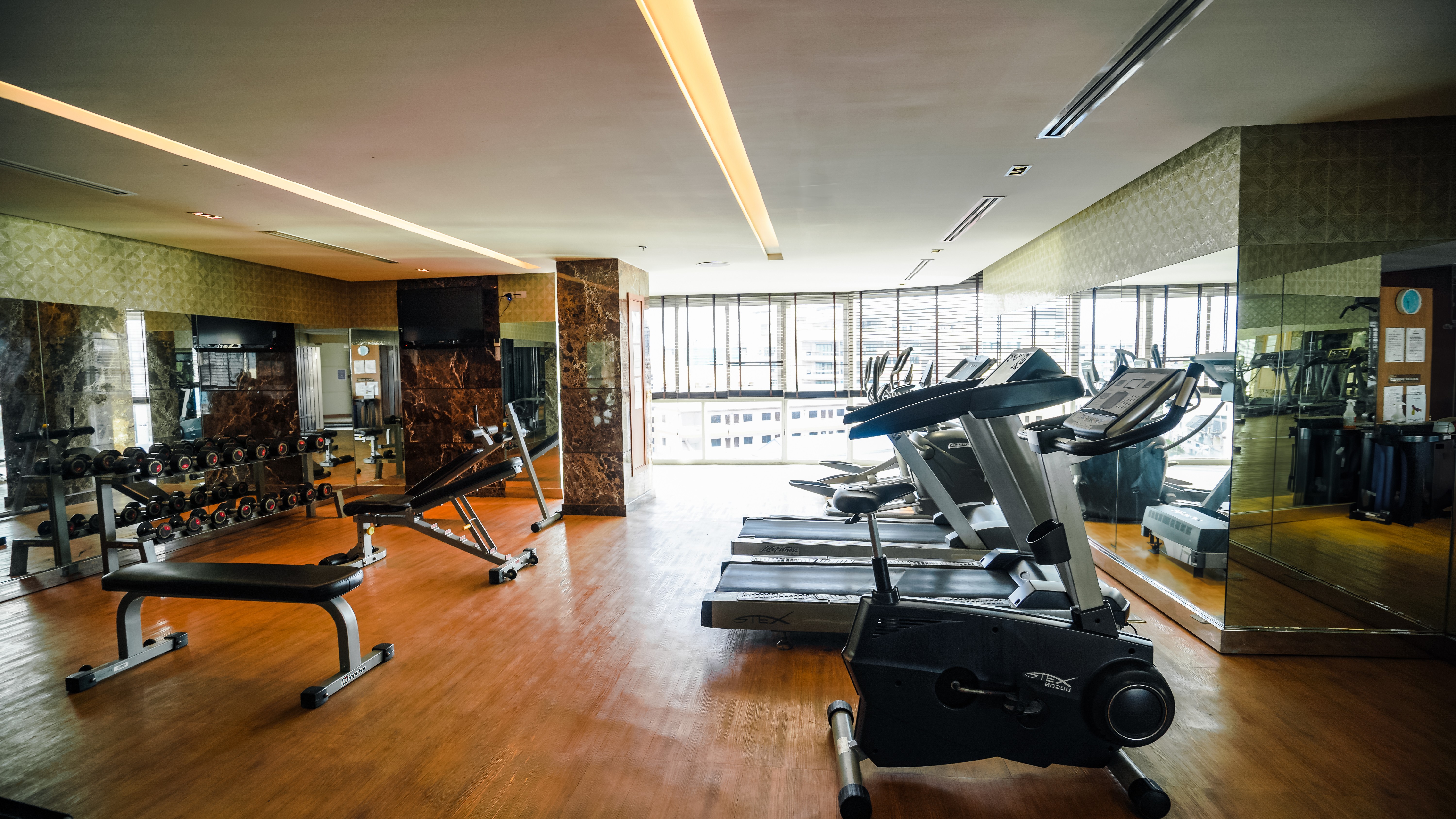 フィットネスクラブ