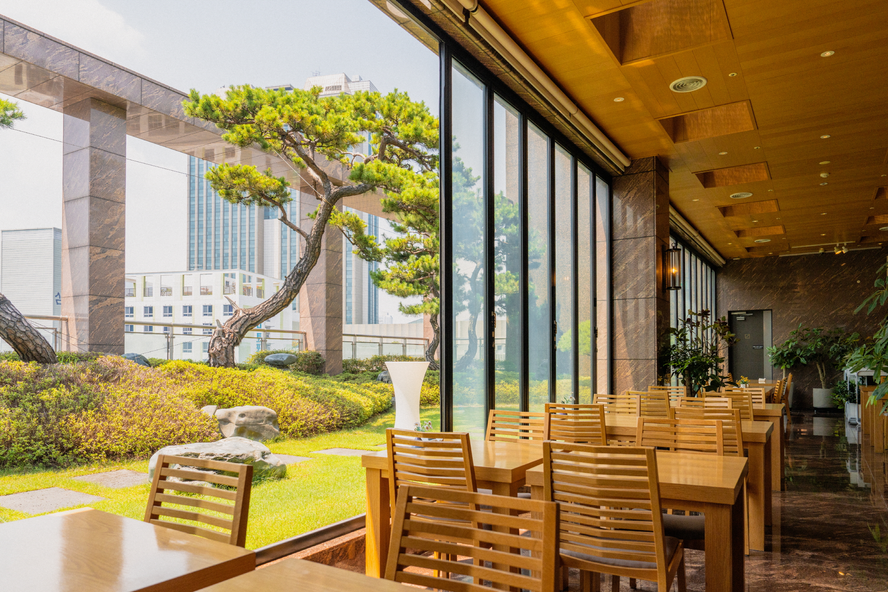 朝食レストラン