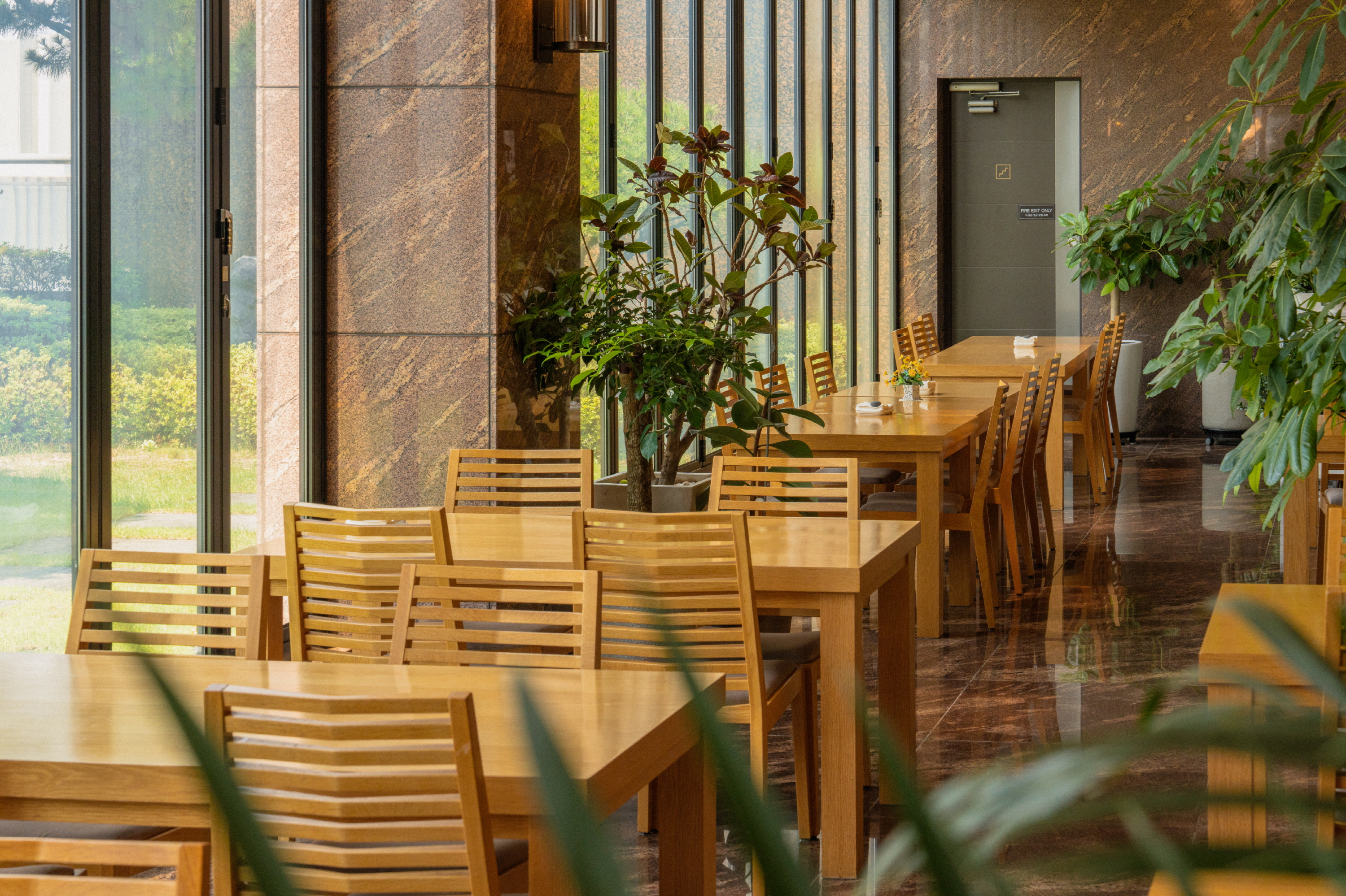 朝食レストラン