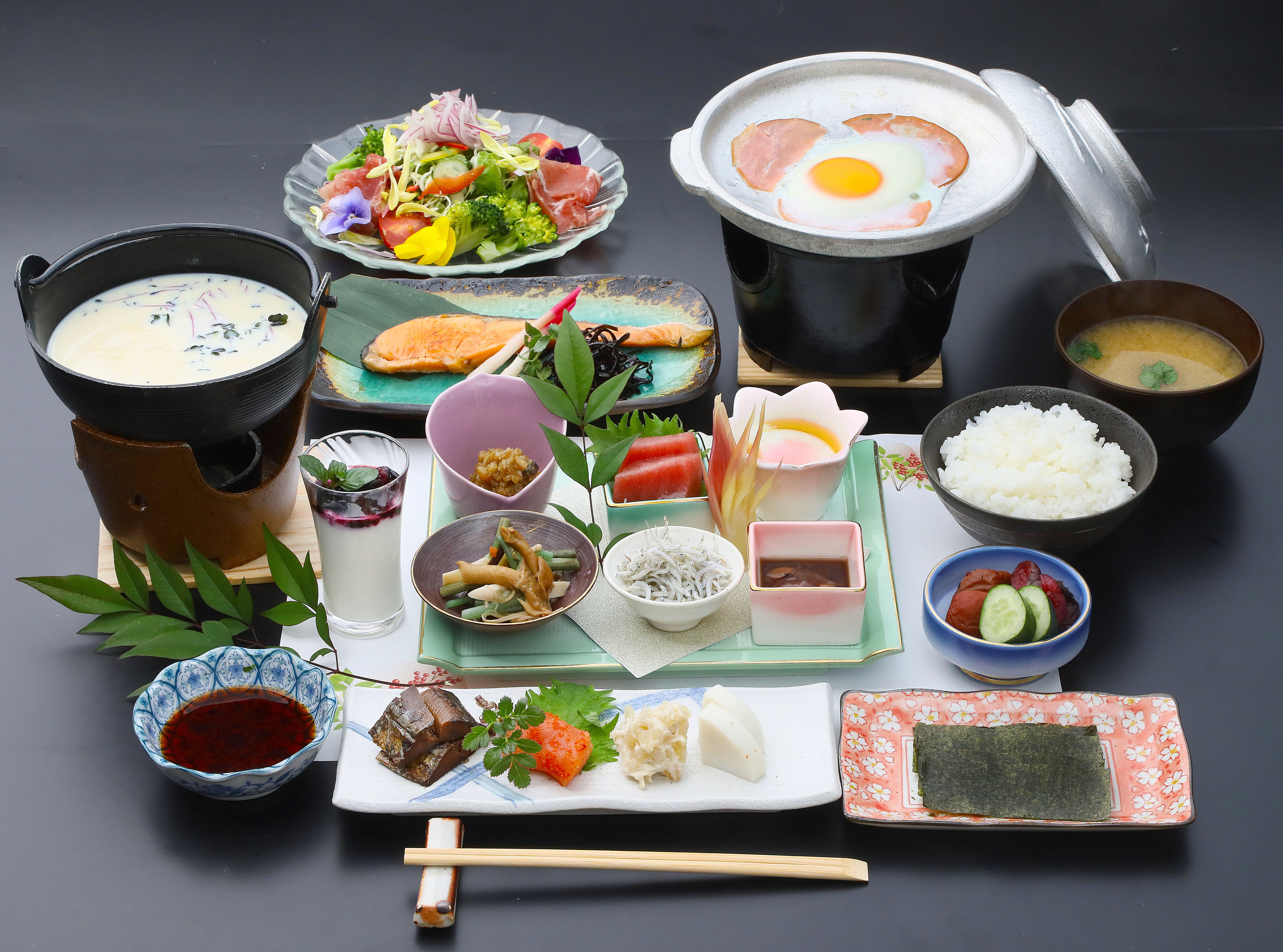 【１泊朝食プラン】●体にやさしい和定食●到着が遅くても安心！最終チェックイン２３：００までＯＫ◎