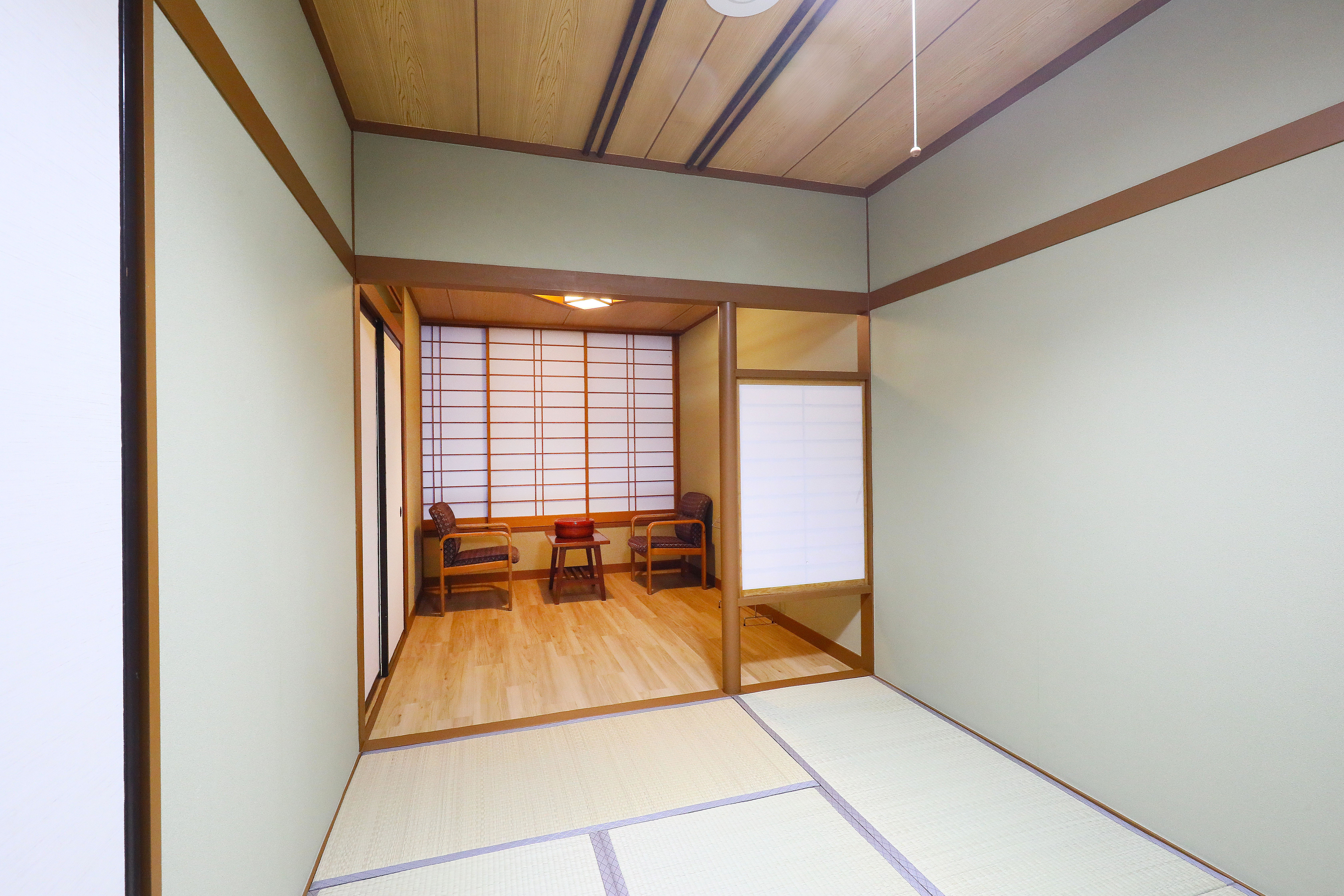 8階特別室の副間