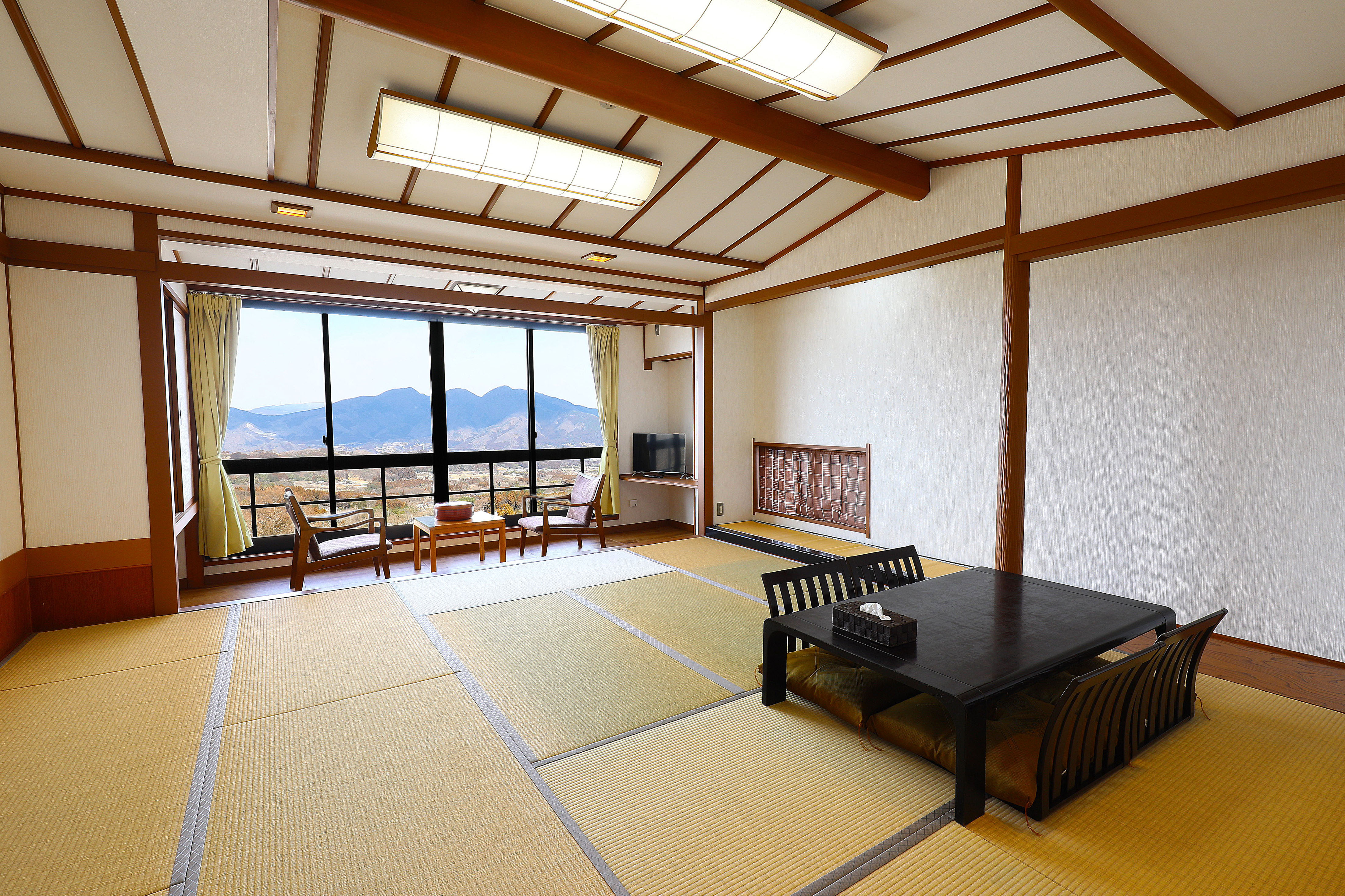 6階12.5畳のお部屋