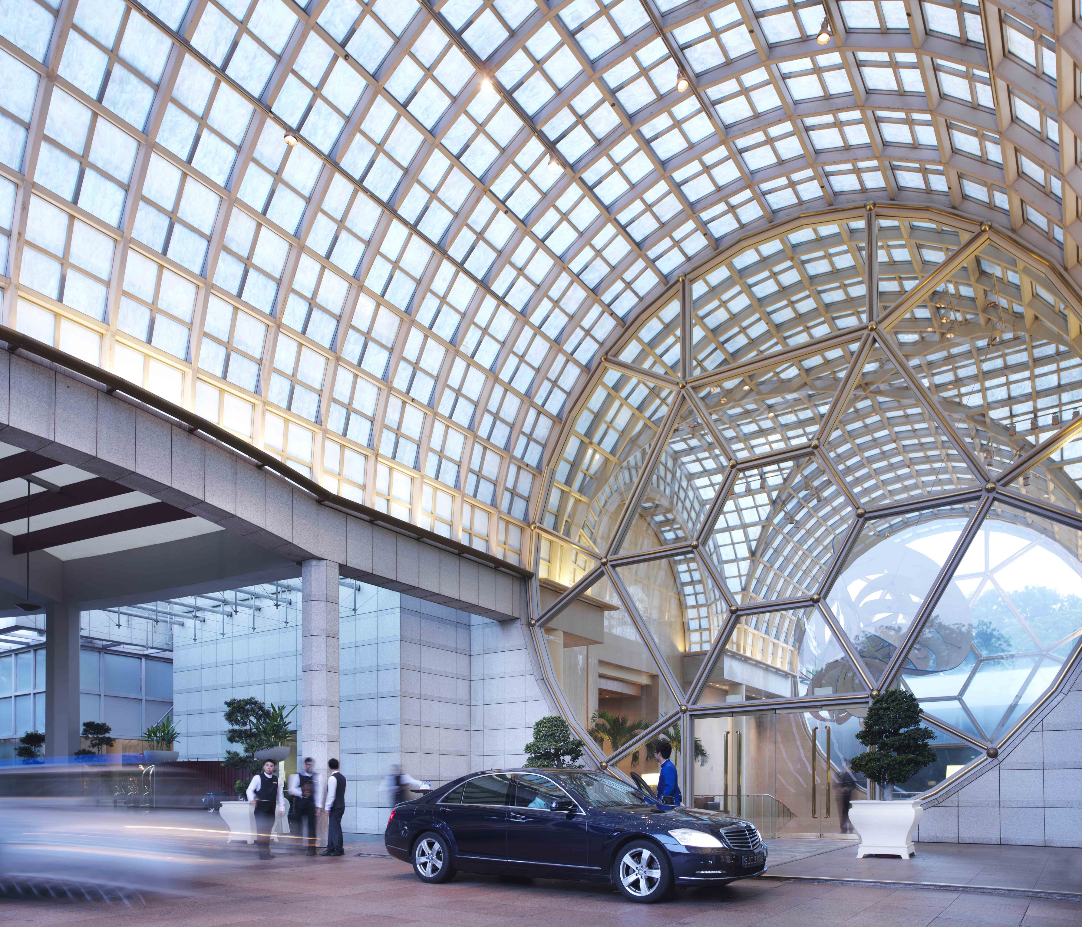 ホテルエントランス