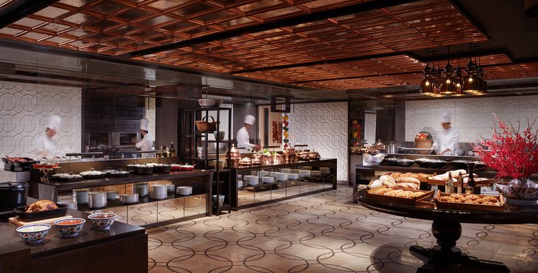 レストラン「Colony」