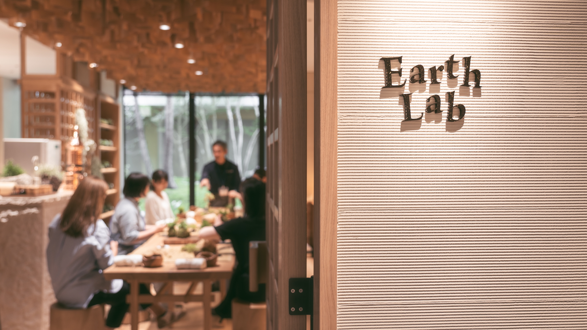 アースラボでの苔玉アクティビティ