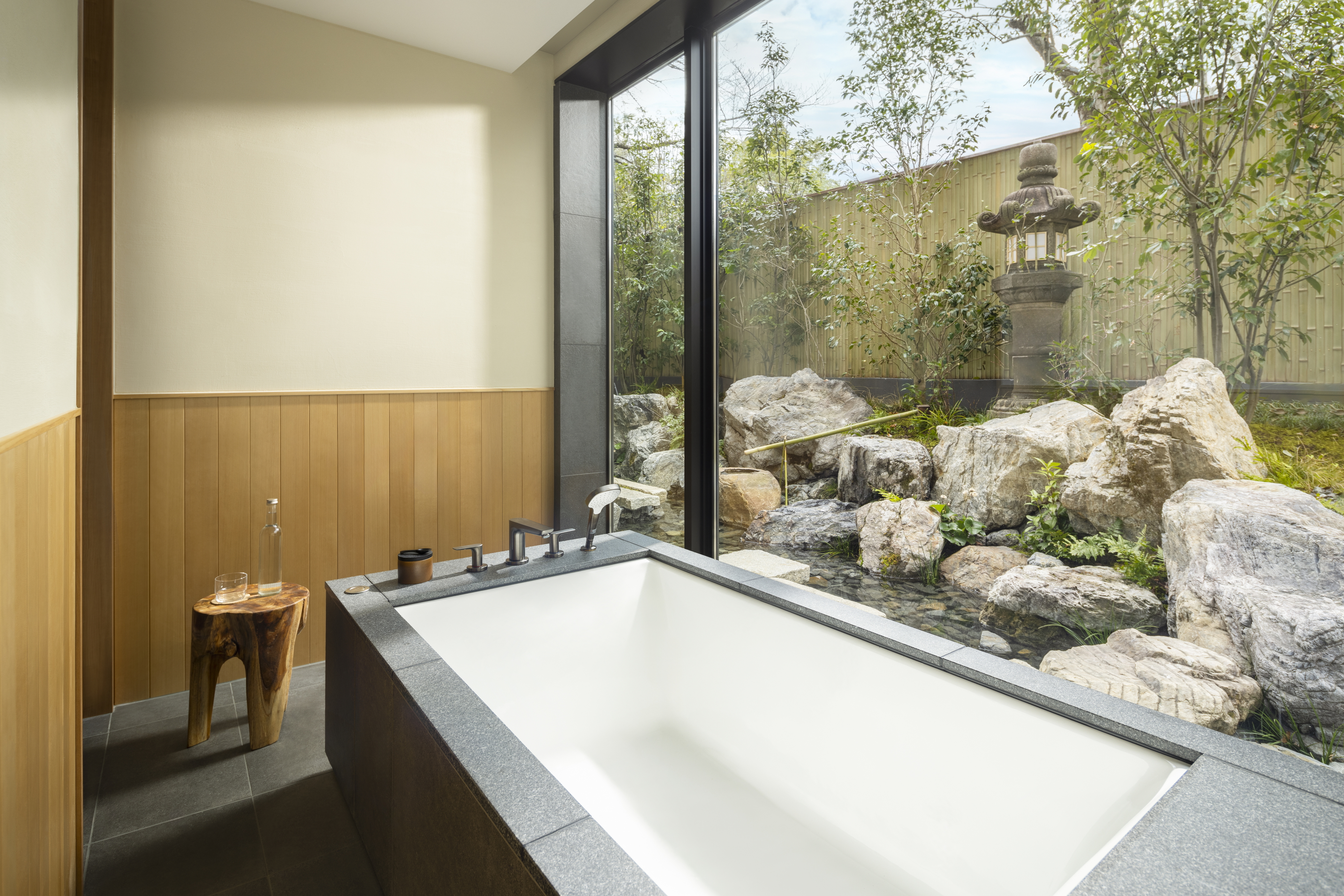 シックスセンシズ京都(部屋(水回り))