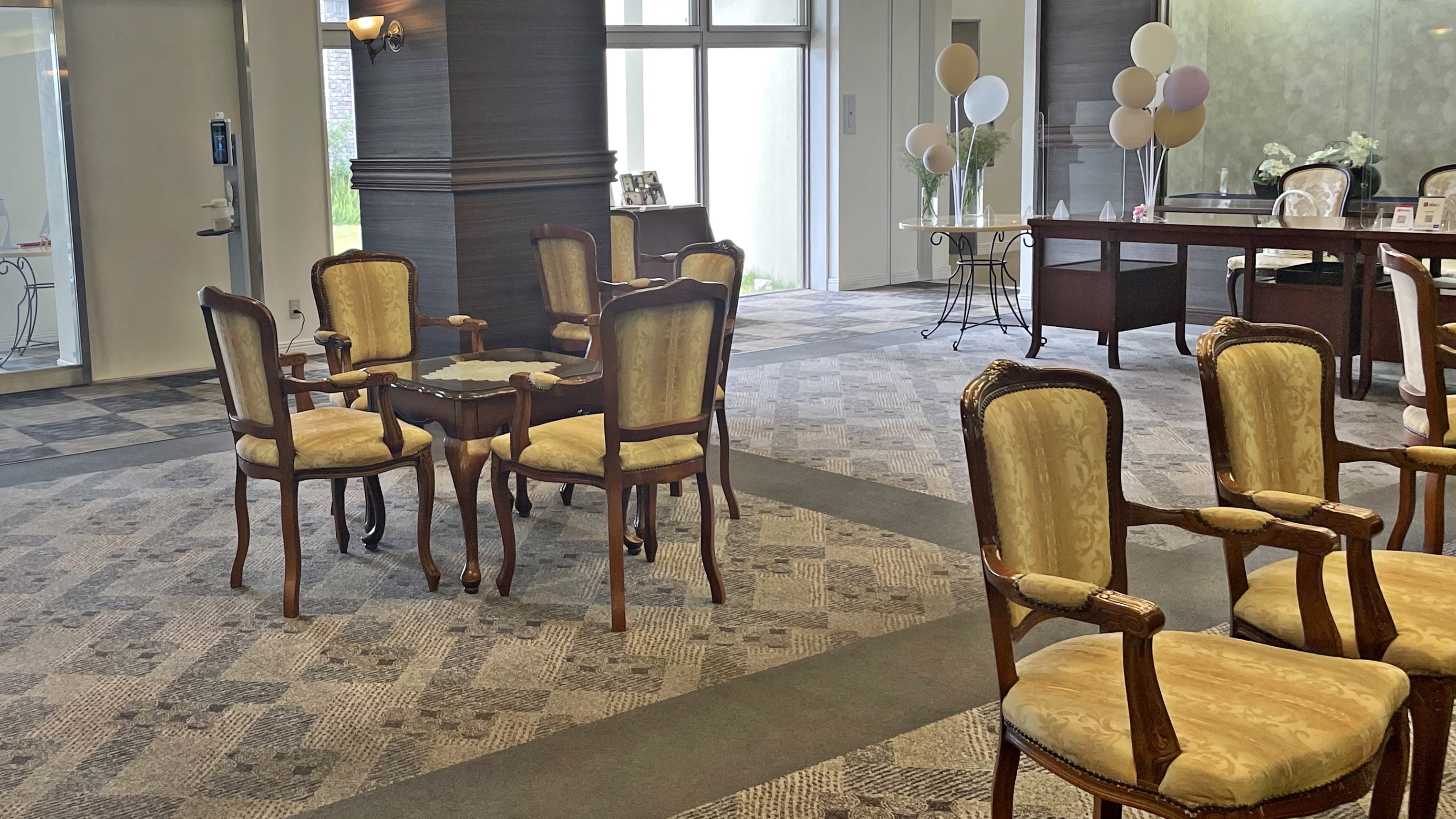 *【ロビー】落ち着きのあるシックな空間