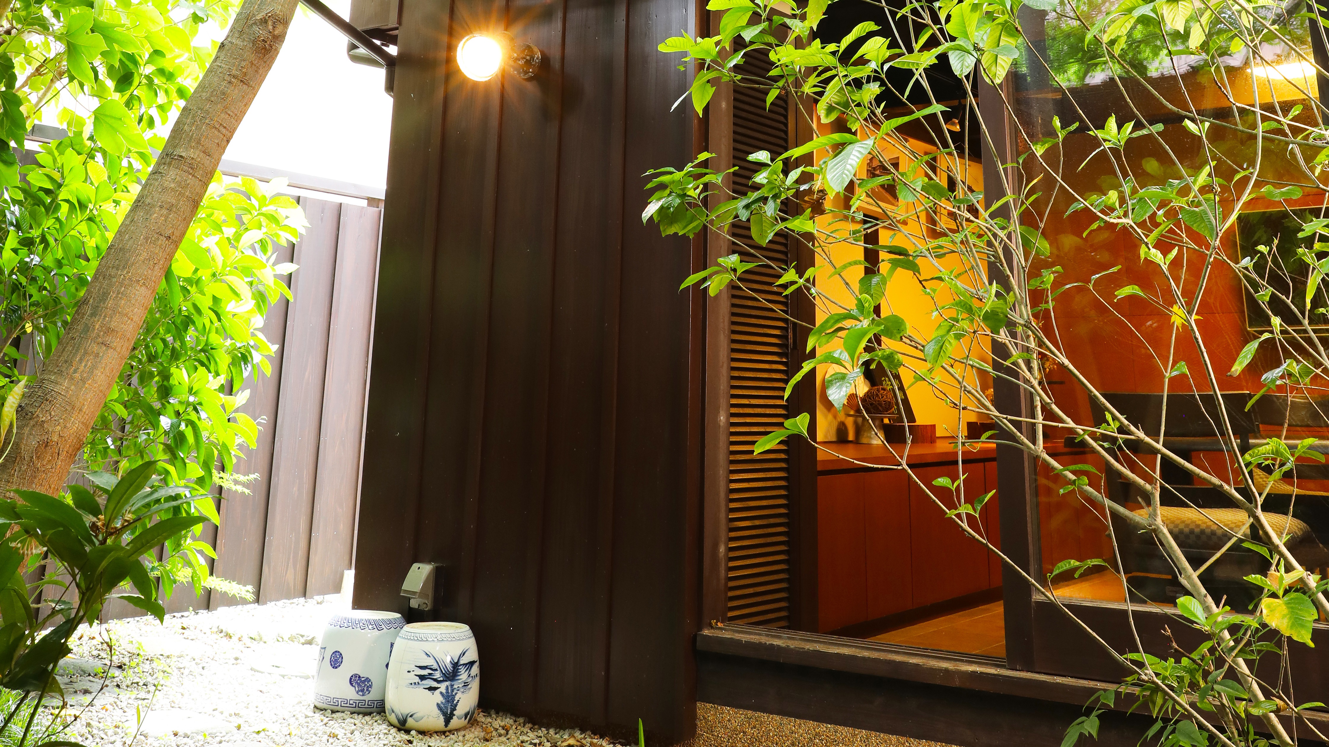 *［四季彩館 酔月／個室］中庭の緑を感じながら小浜の郷土料理をご堪能ください