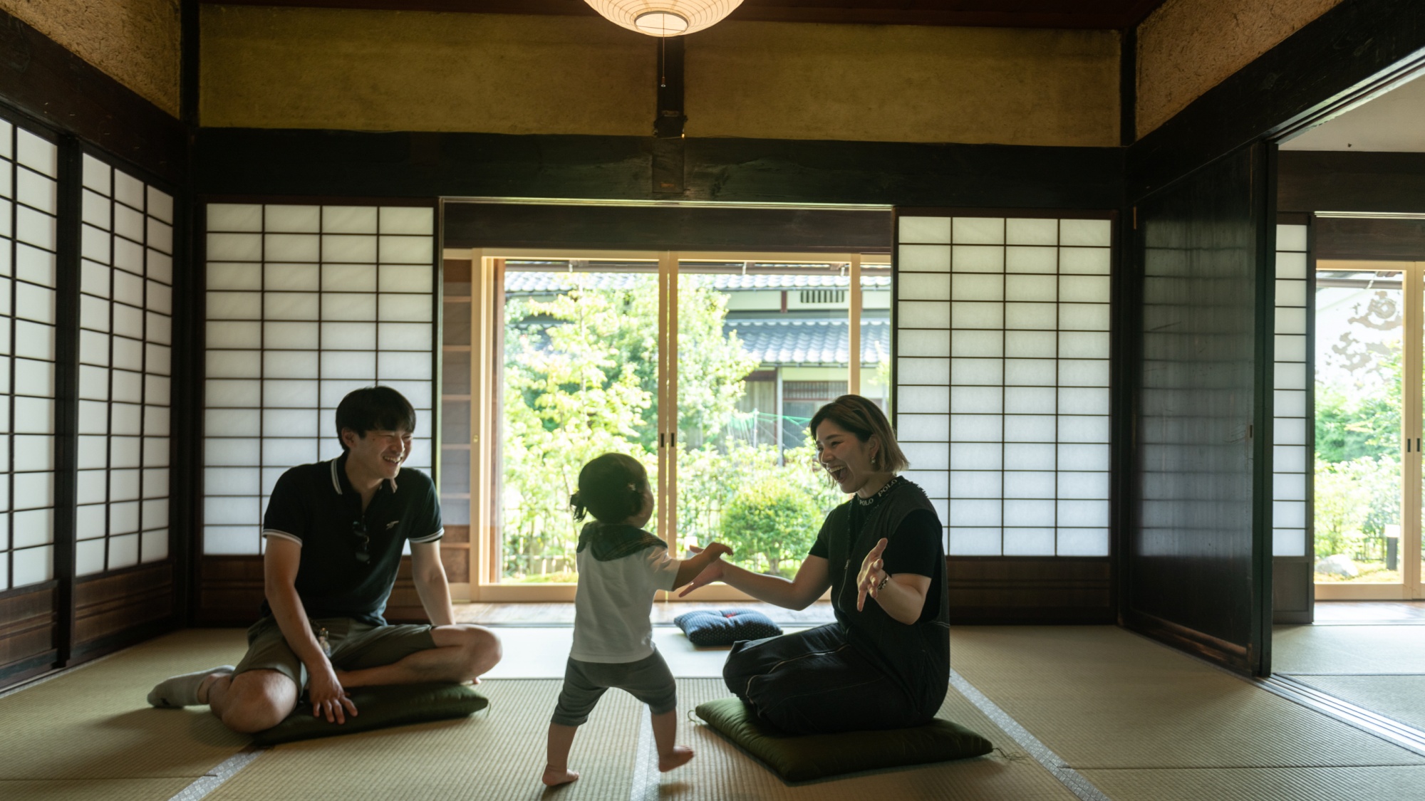 【松明】和室にお布団を敷くこともできるので、小さなお子様も安心してお泊り頂けます