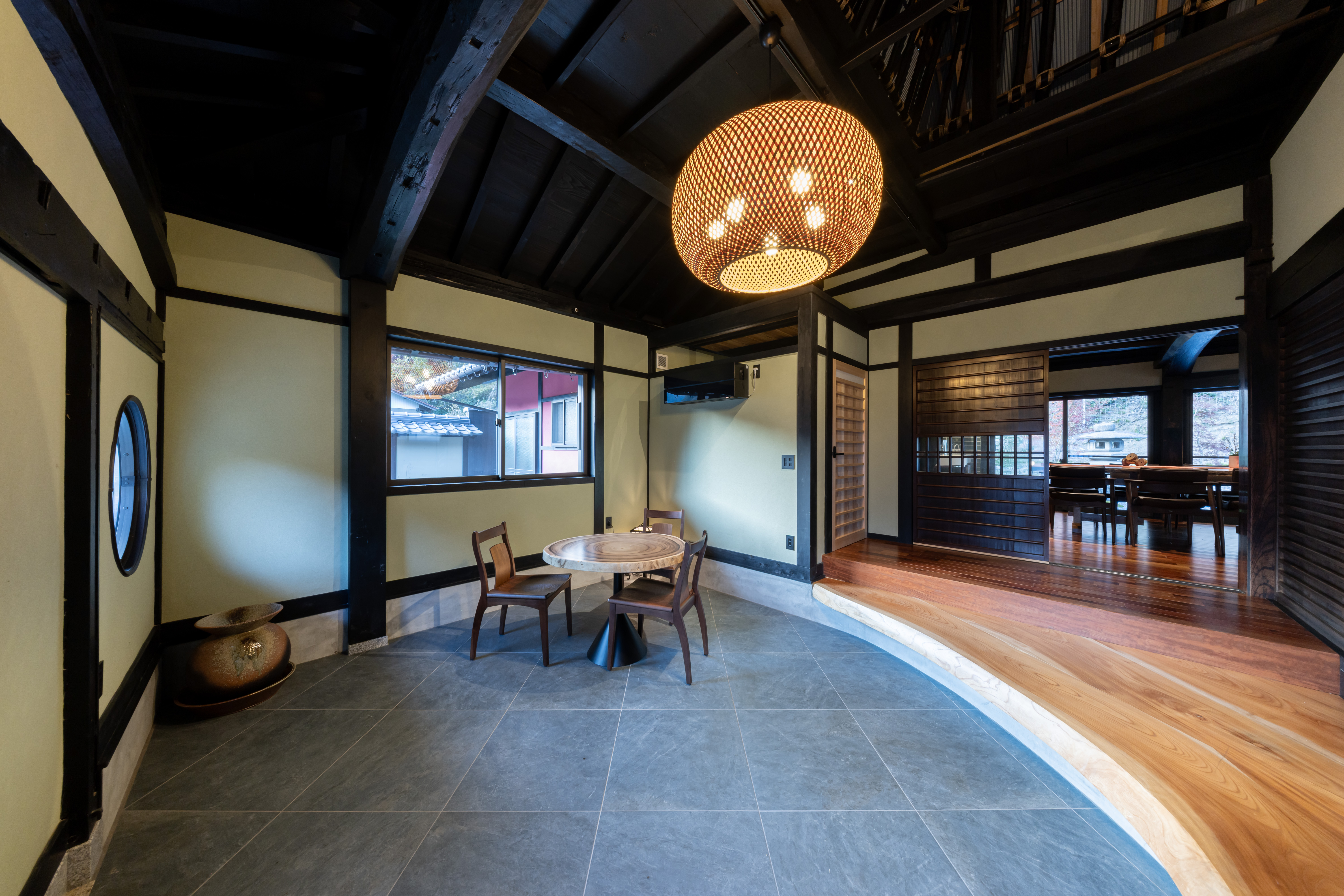 「つなぐ TSUNAGU」エントランスホール