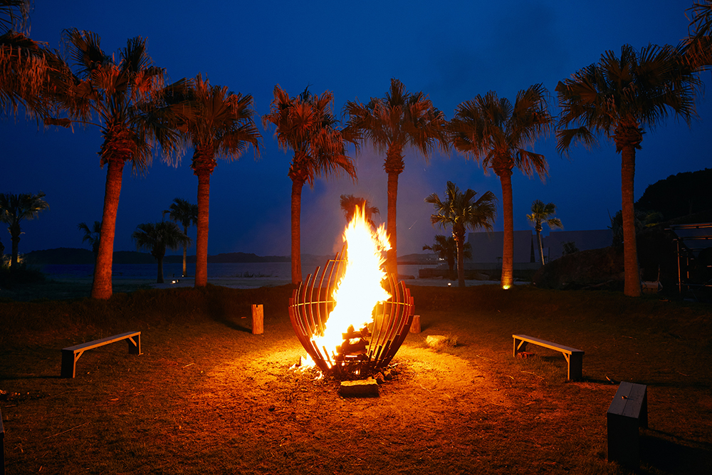 キャンプファイヤー