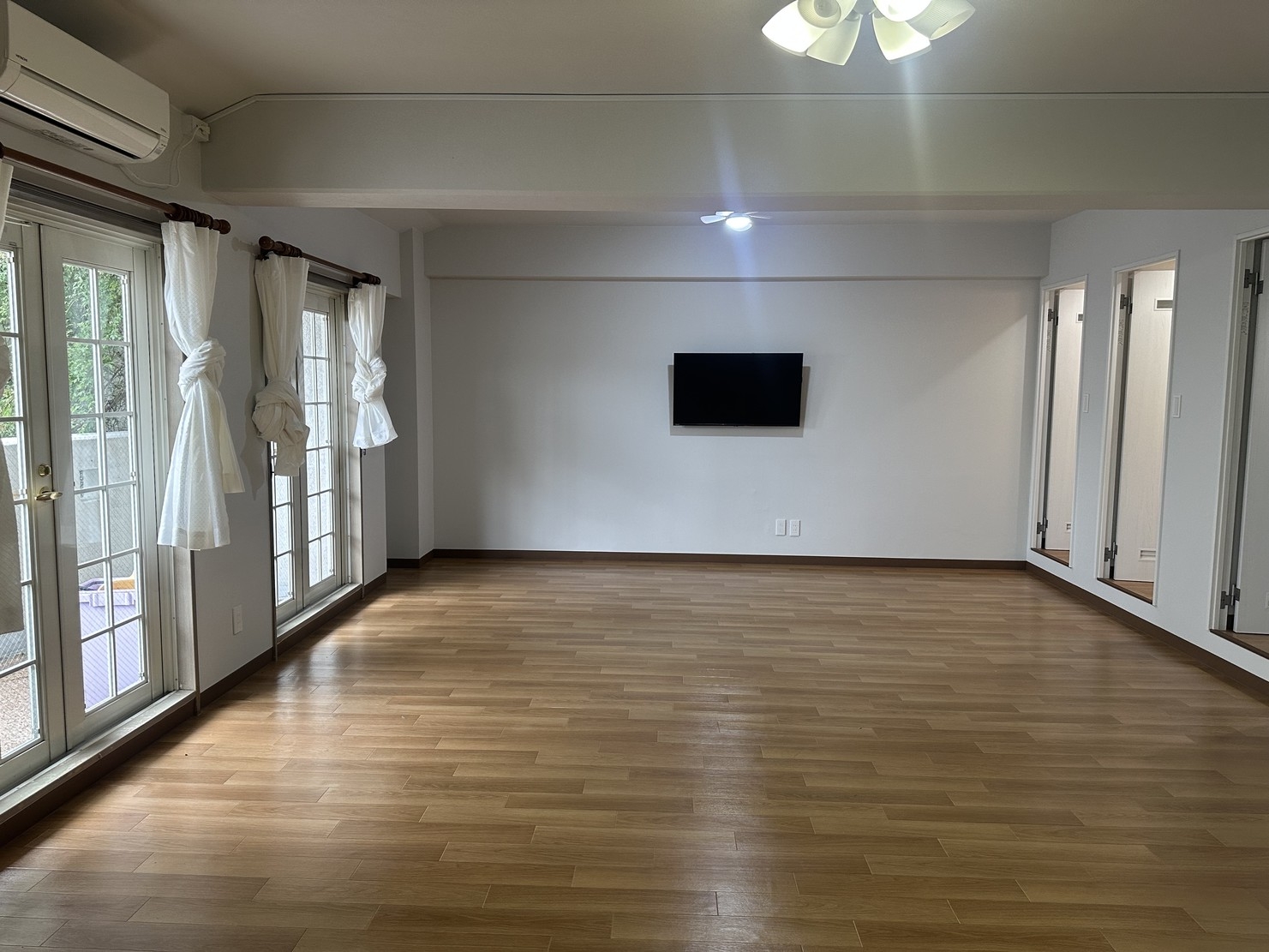 ツーシャワールームお布団素泊まりプラン　40㎡の広いお部屋で秋の夜長を楽しむためにホテルからの・・・