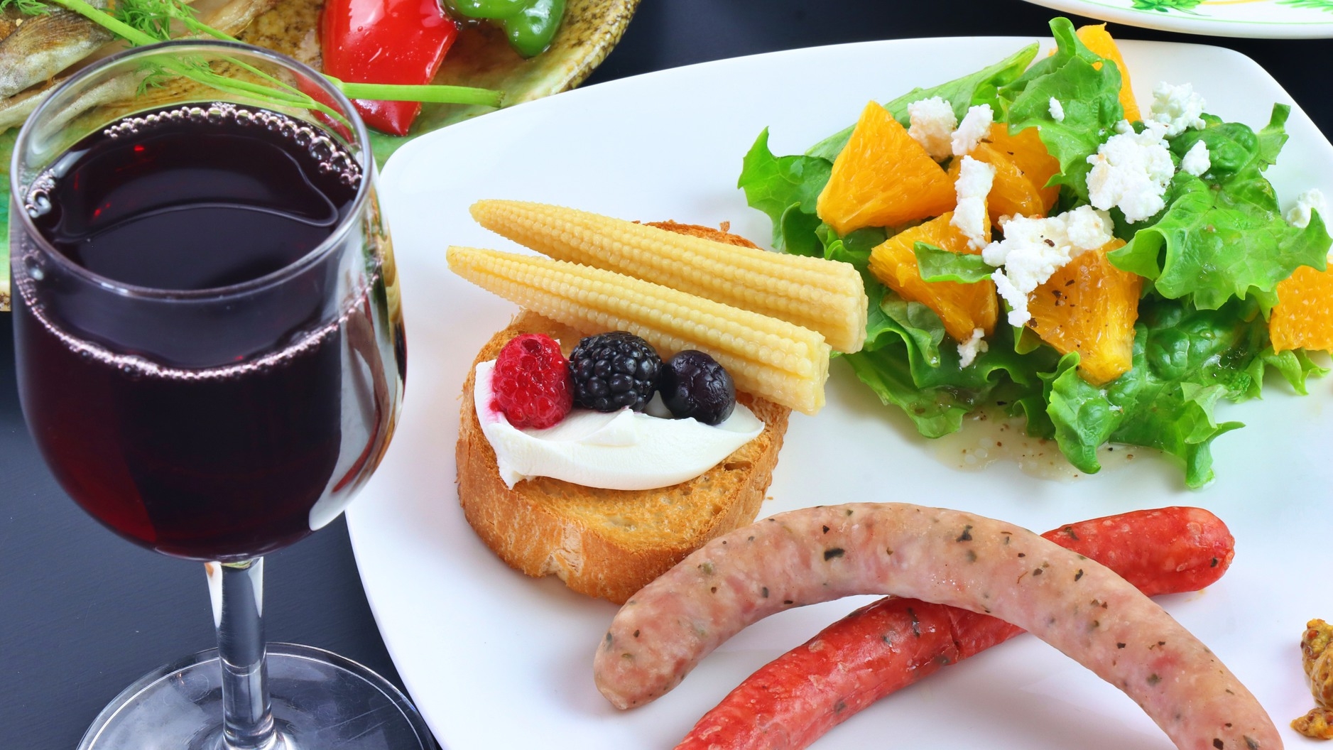 【直前割】朝早くに出発の方ににおすすめ♪夕食は和洋折衷手作り家庭料理をどうぞ☆【1泊夕食付】