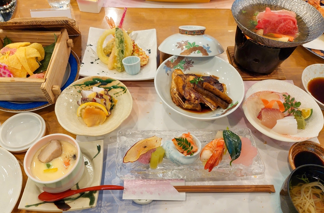 【レストランプラン】＜1泊2食付き＞彩りあざやかなこだわりの波音テラス御膳を満喫