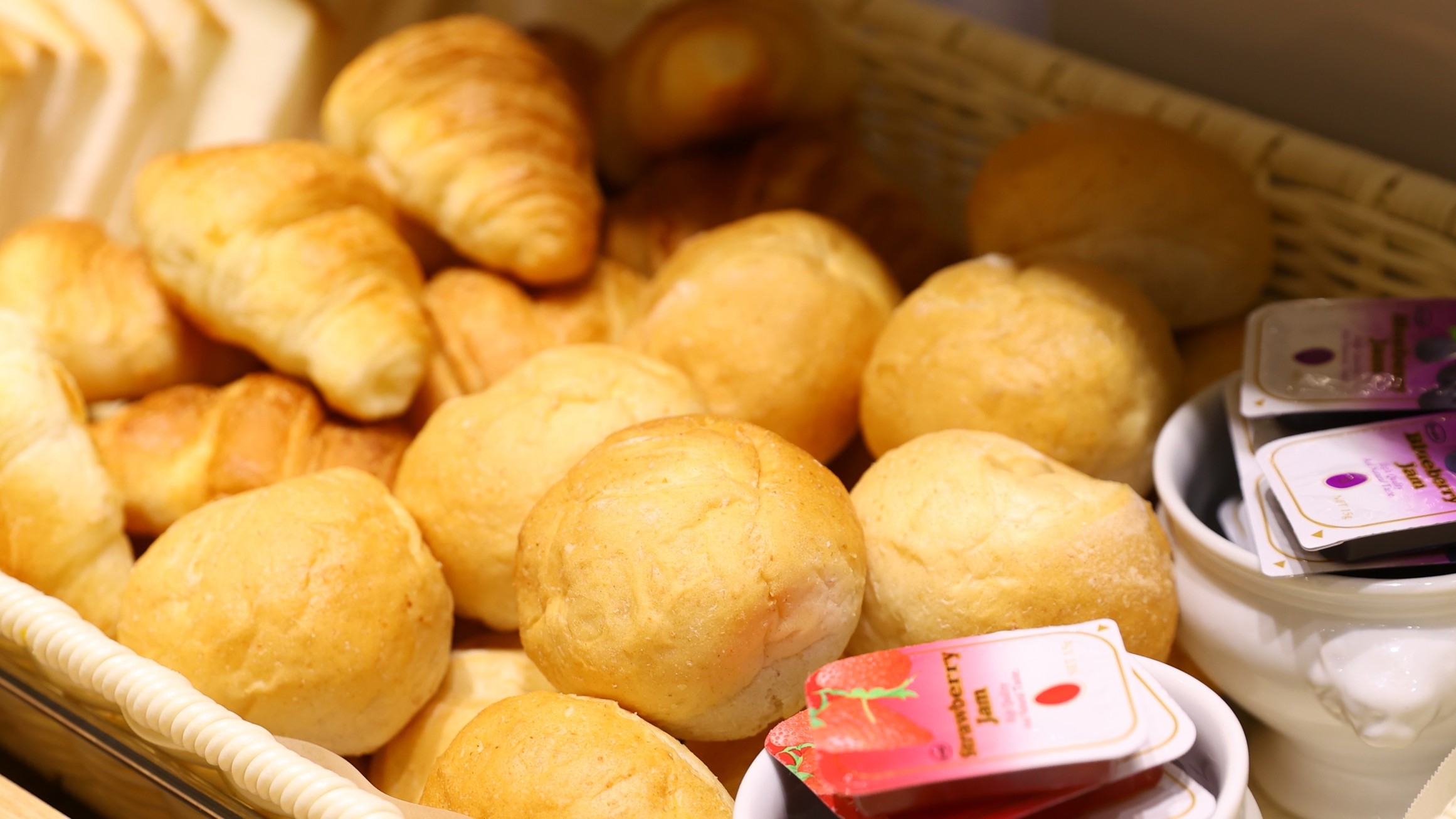 バイキング「洋食(パン)」(イメージ)