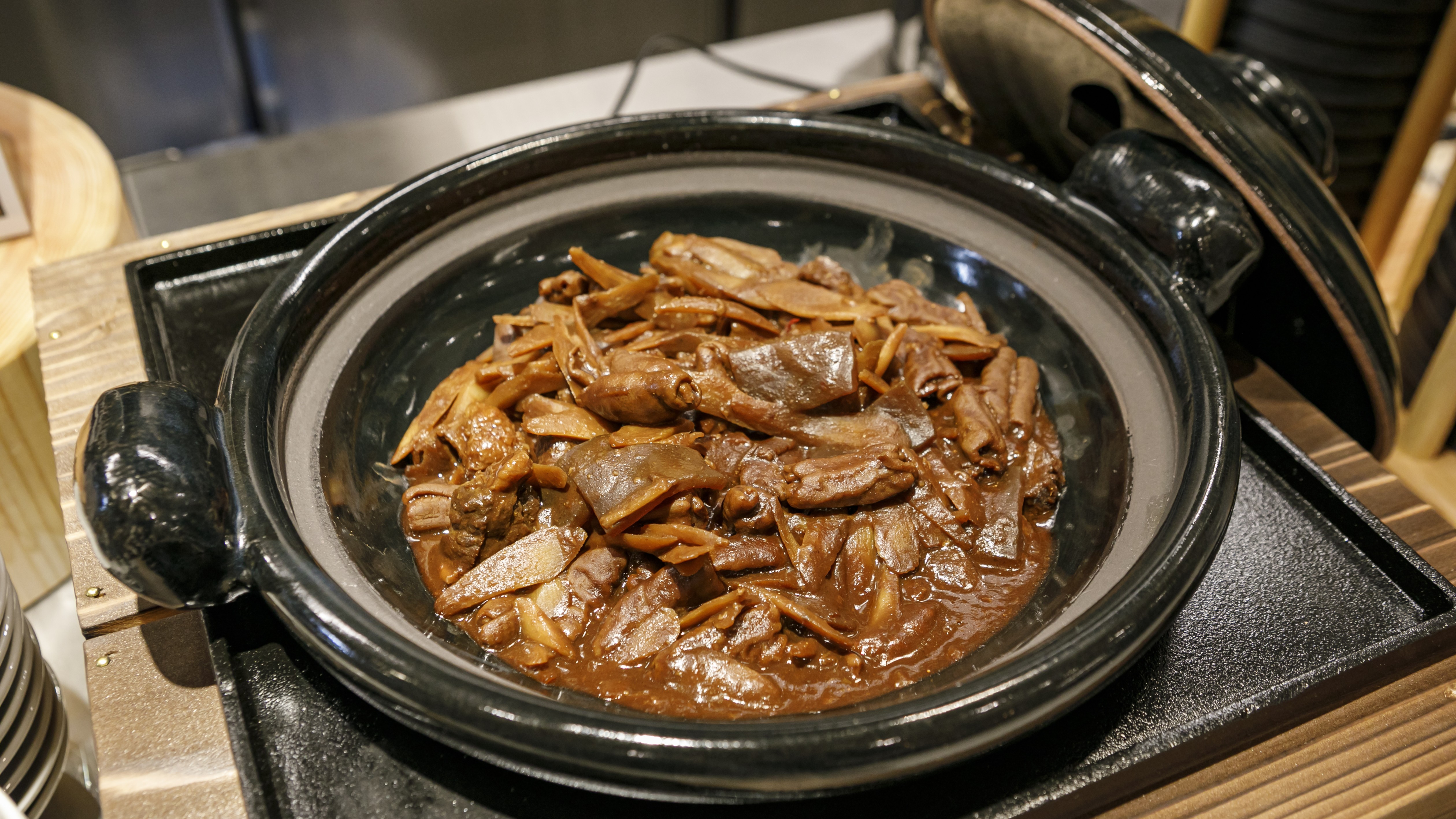 ご当地逸品「どて煮」